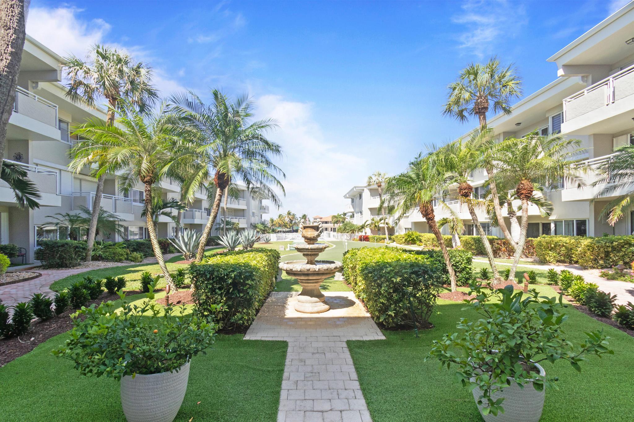 1198 Hillsboro Mile 126