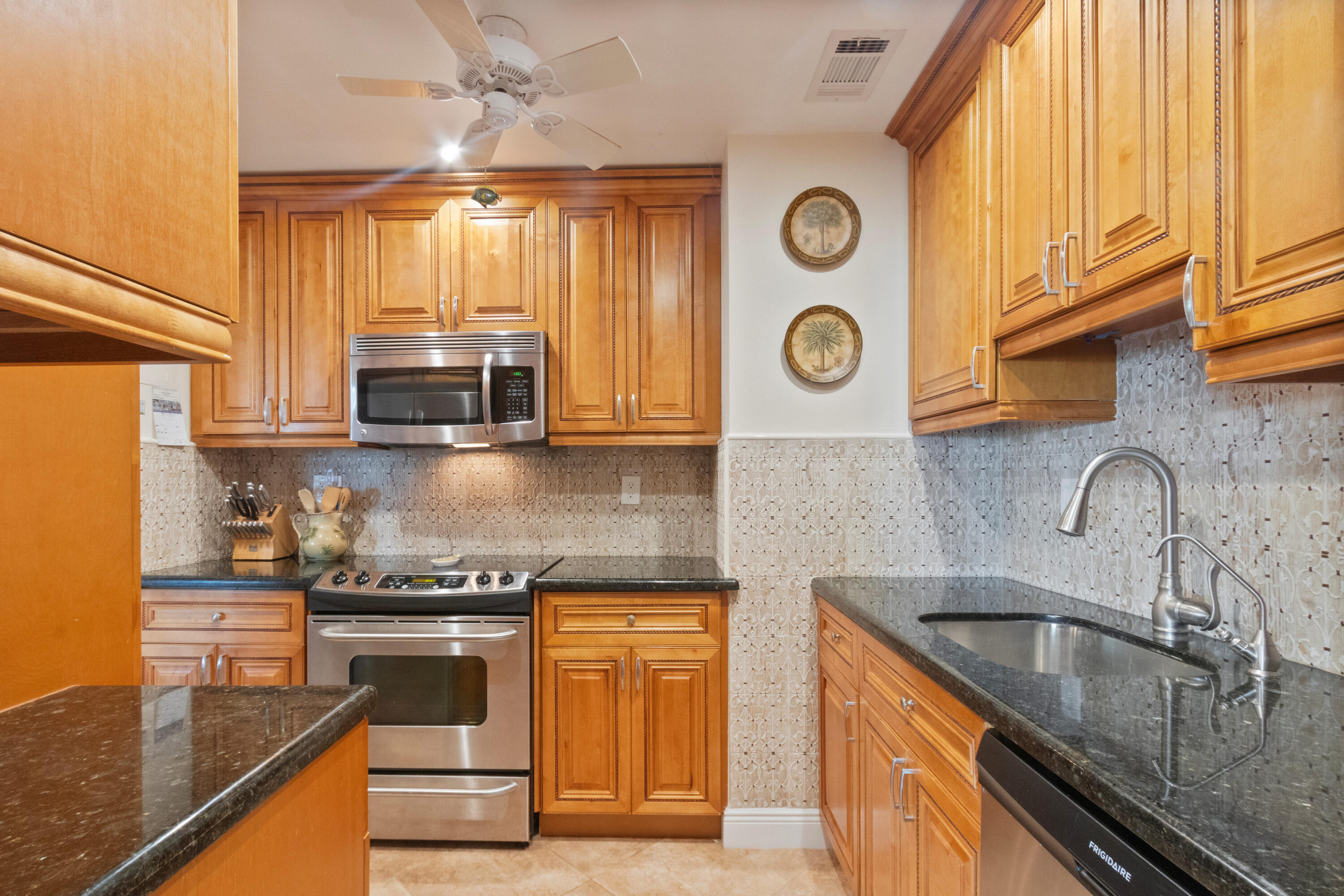 1198 Hillsboro Mile 126