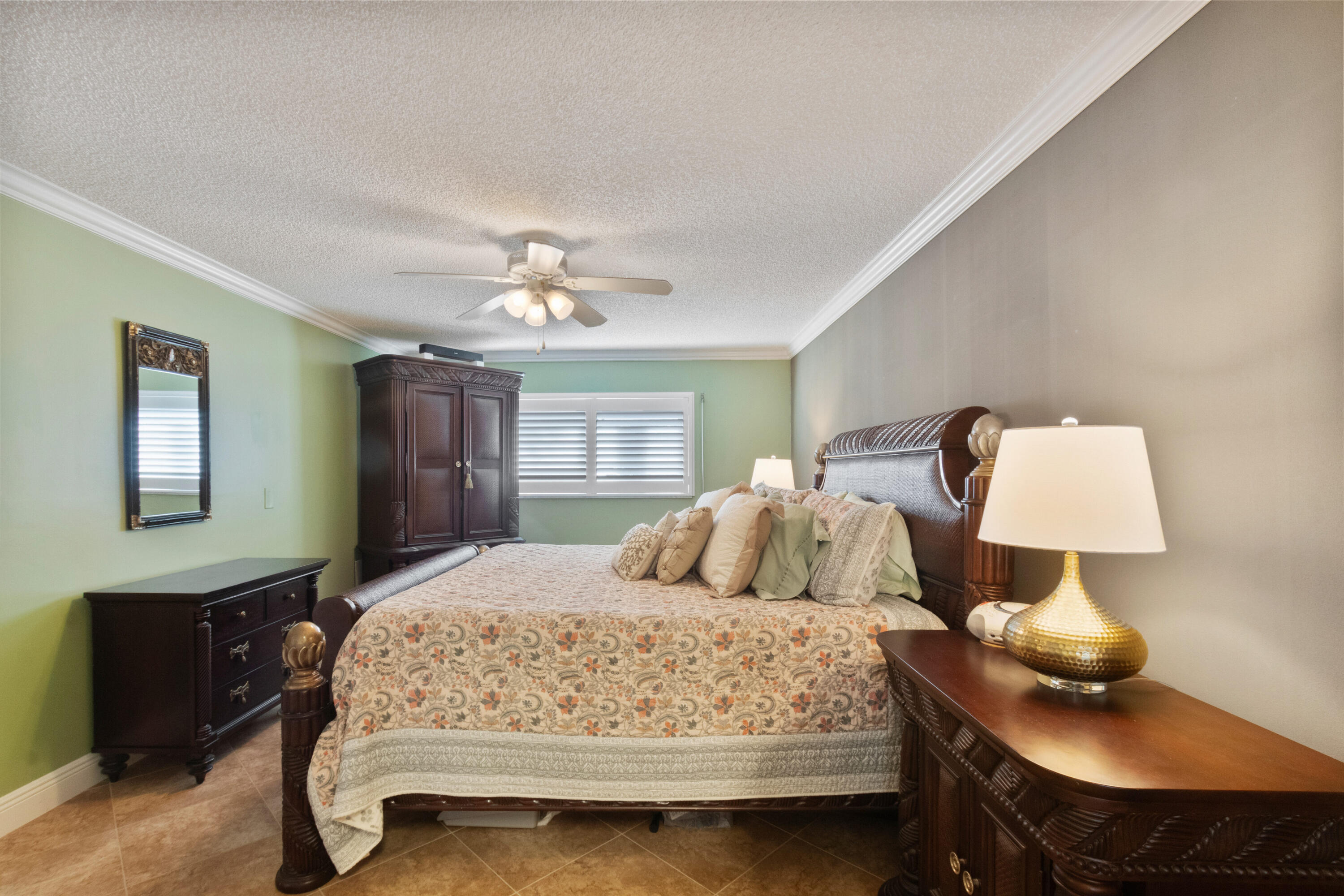 1198 Hillsboro Mile 126