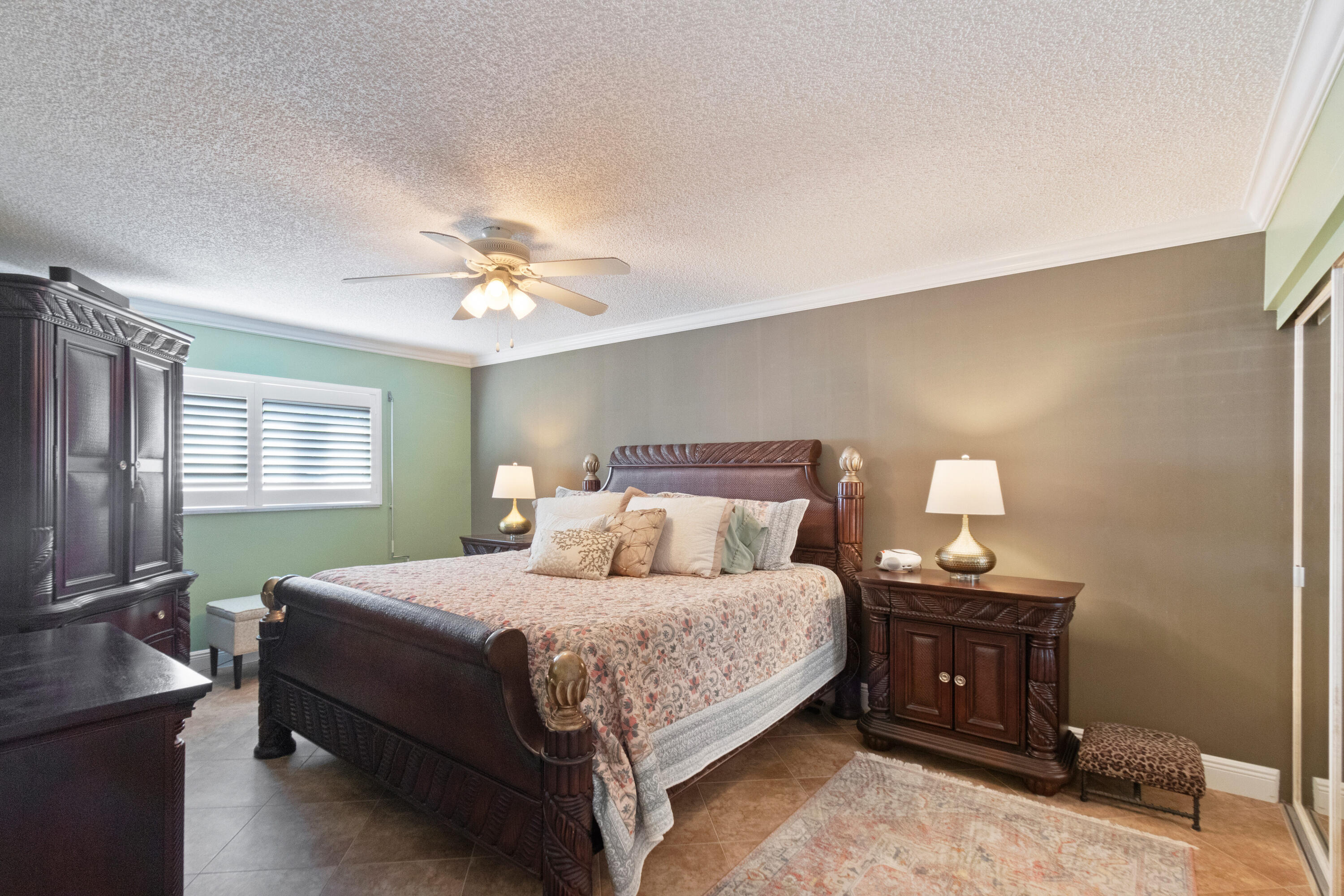 1198 Hillsboro Mile 126