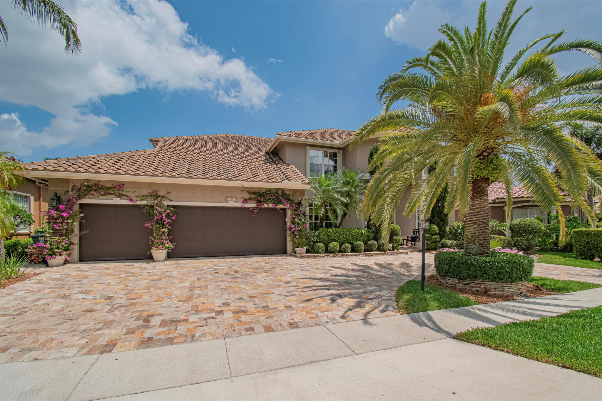 21734 Fall River Drive