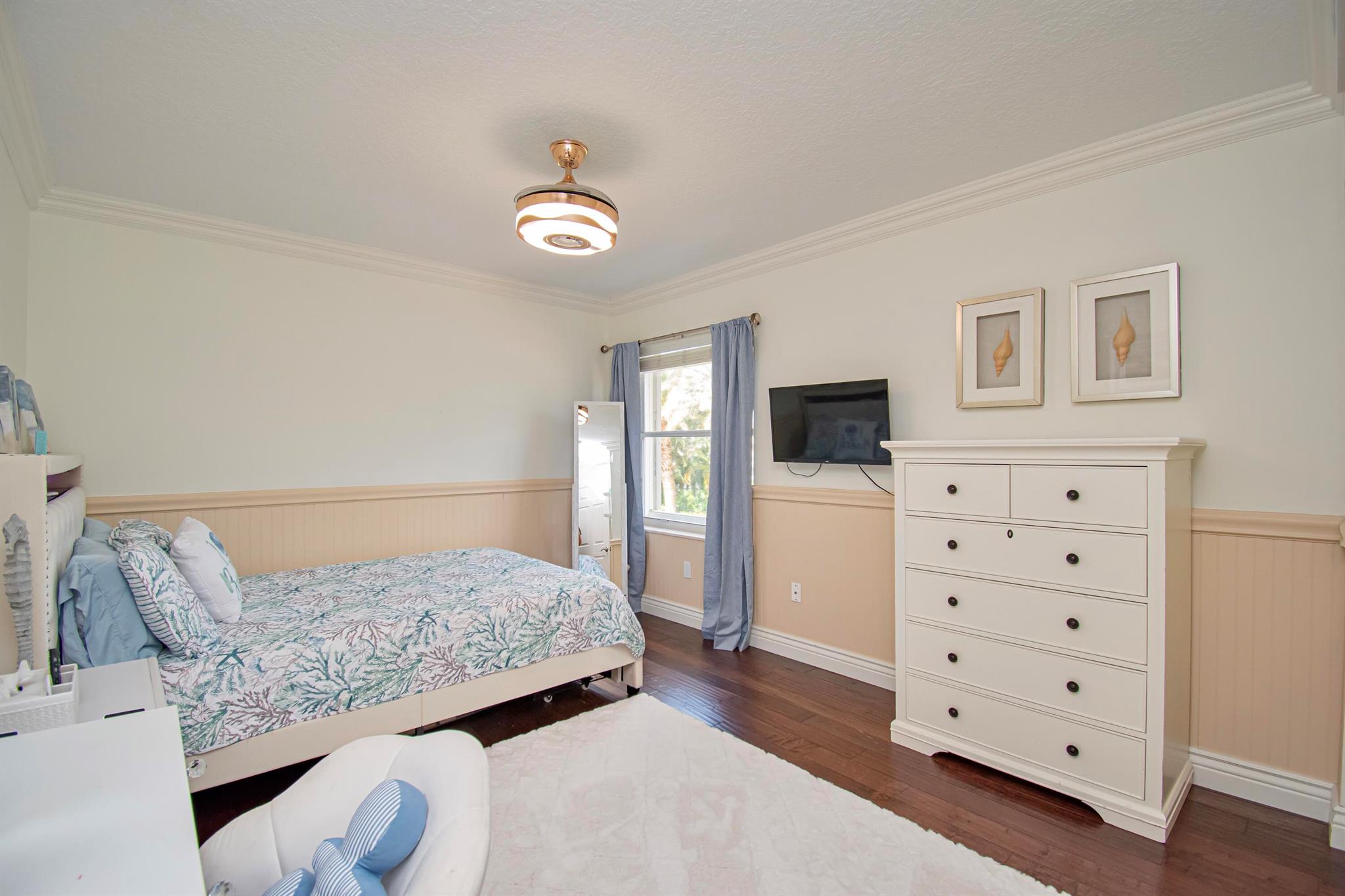 21734 Fall River Drive