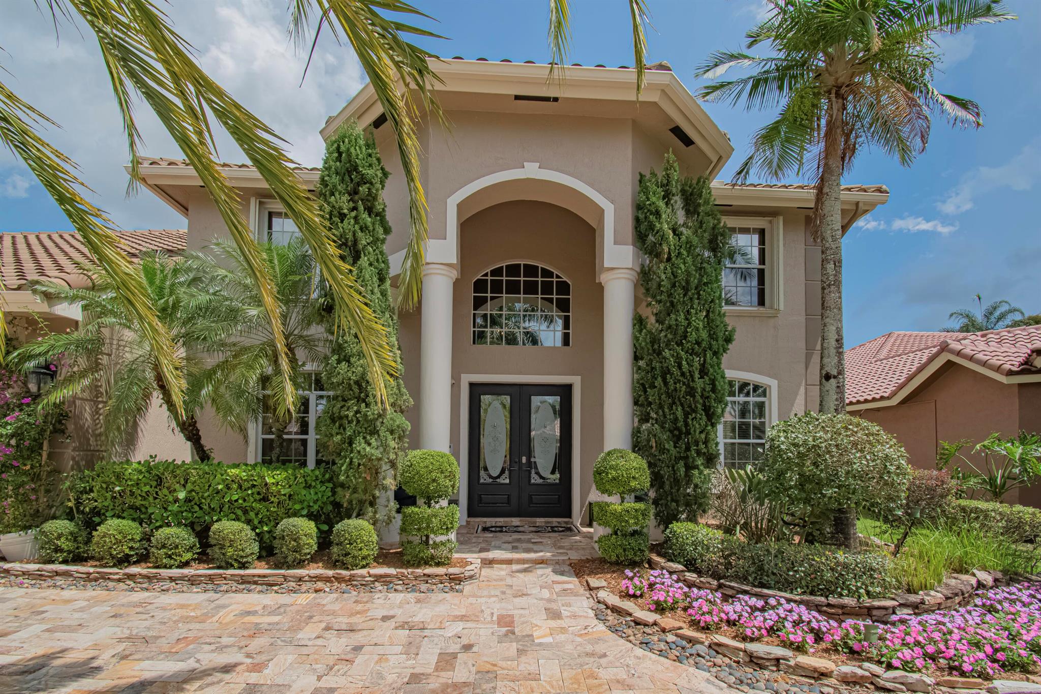 21734 Fall River Drive