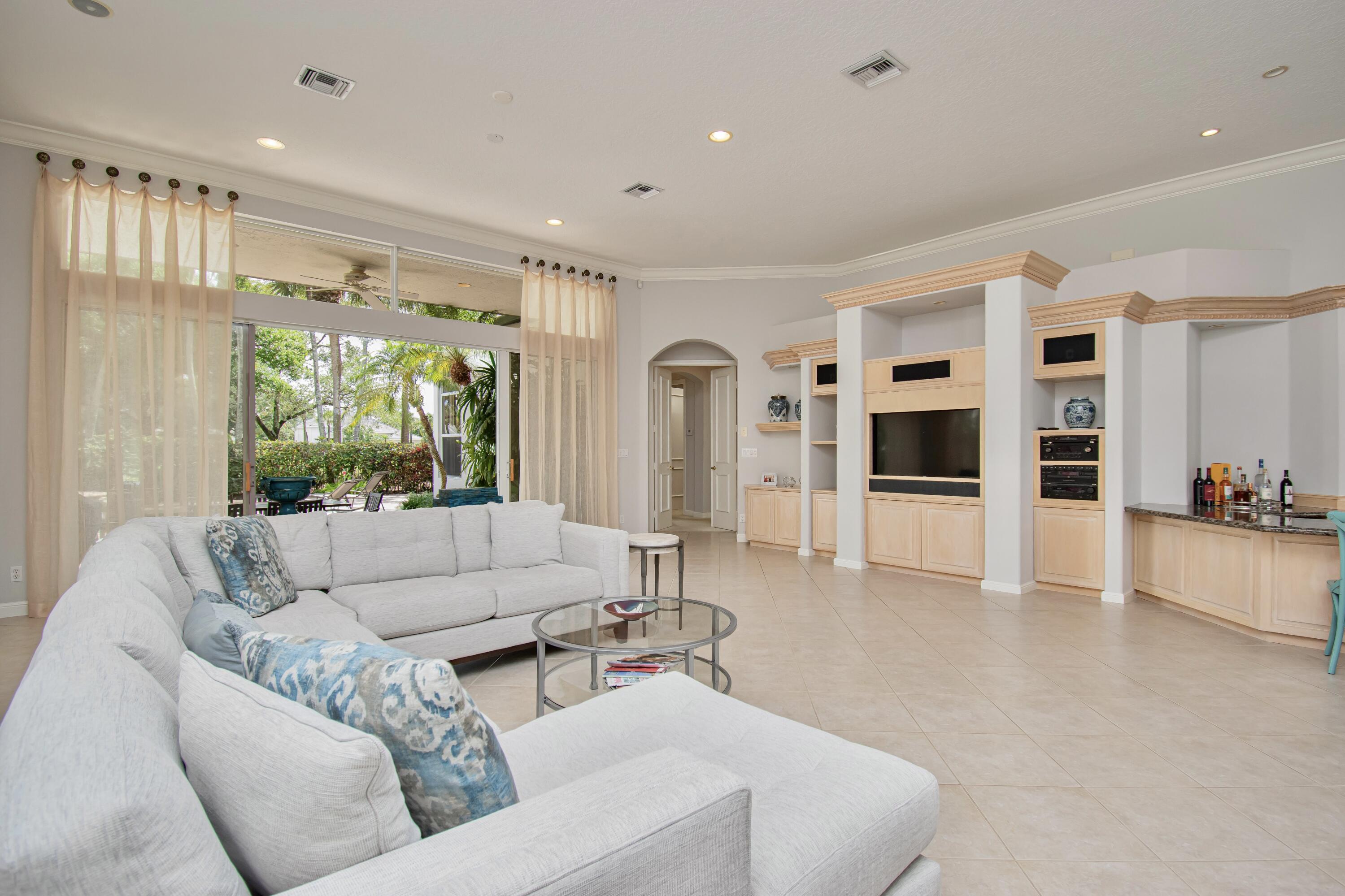 7929 Villa D Este Way