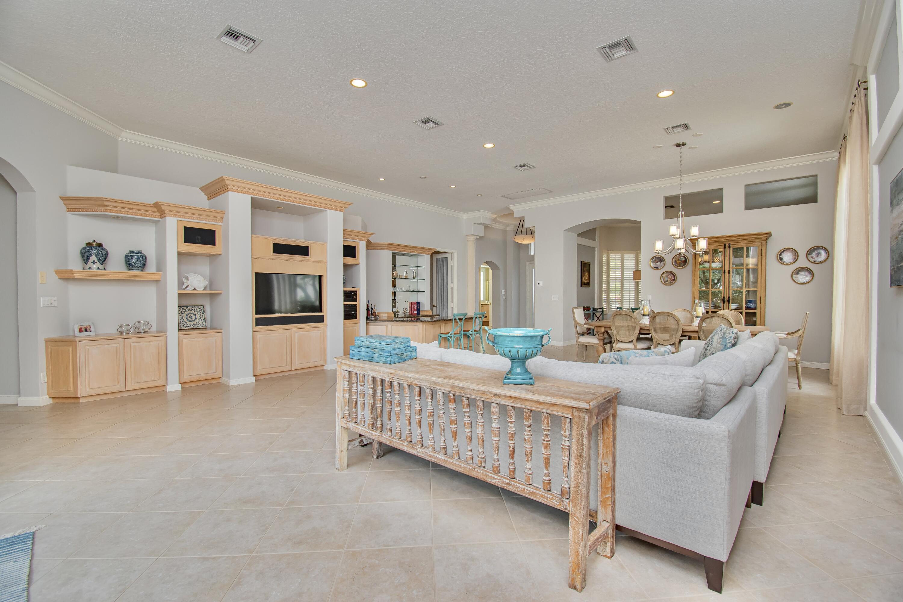 7929 Villa D Este Way