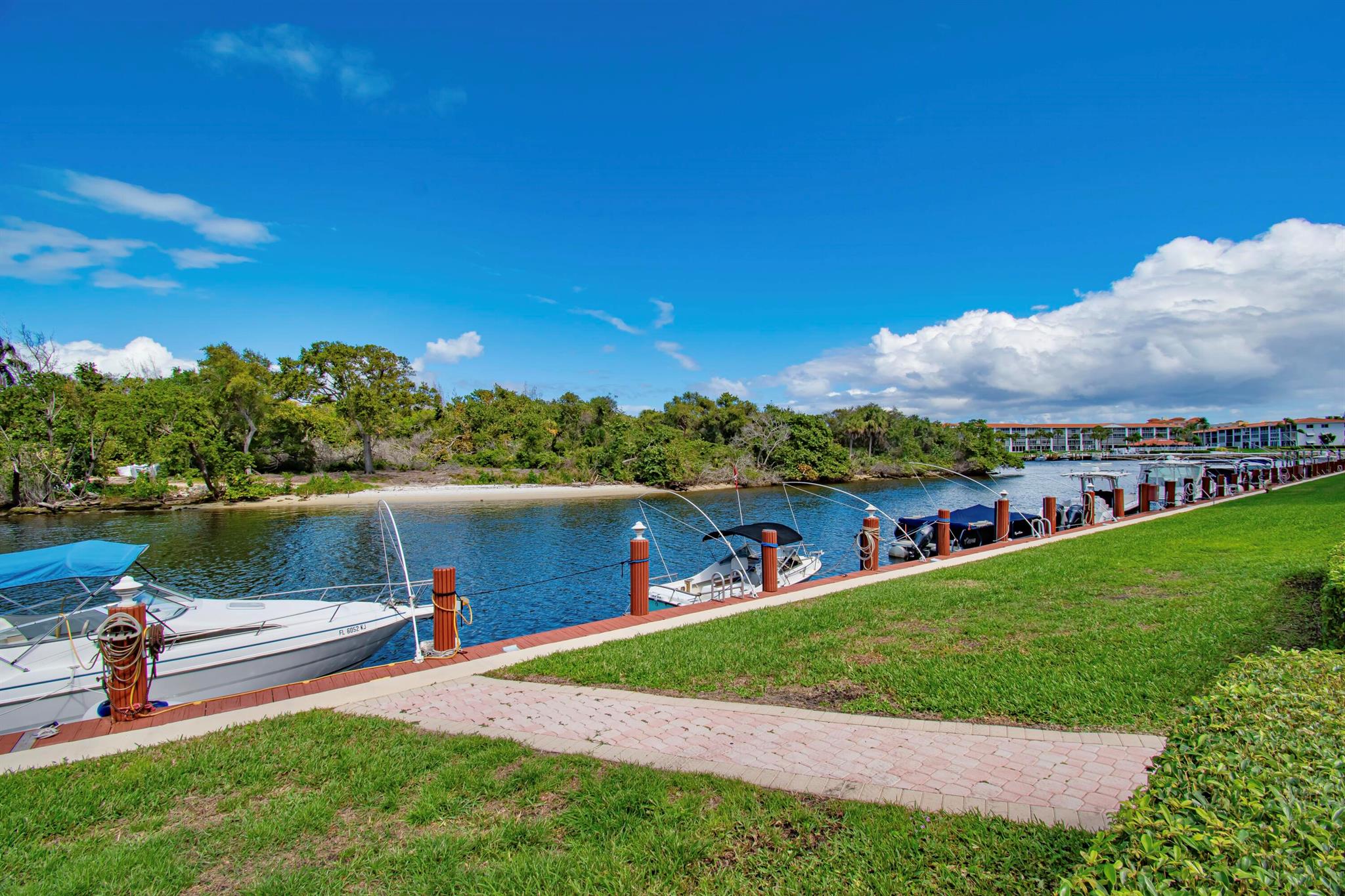 1629 Riverview Road 420