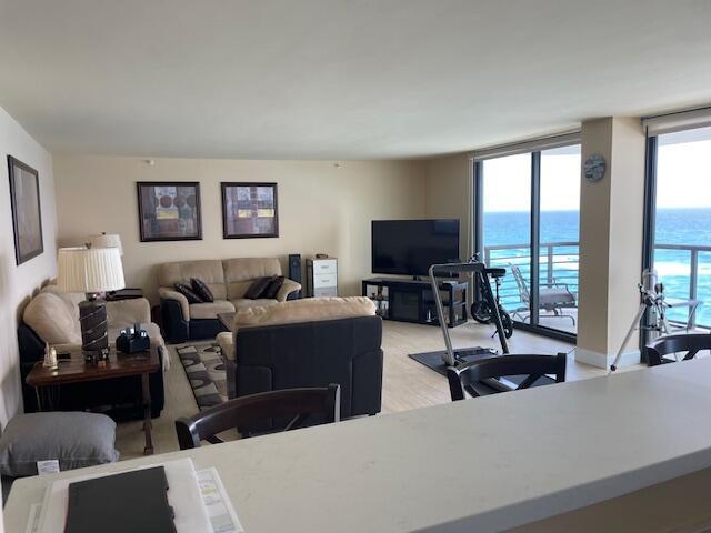 250 S Ocean Boulevard 11b