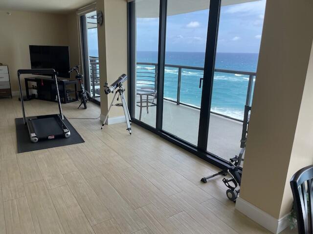 250 S Ocean Boulevard 11b