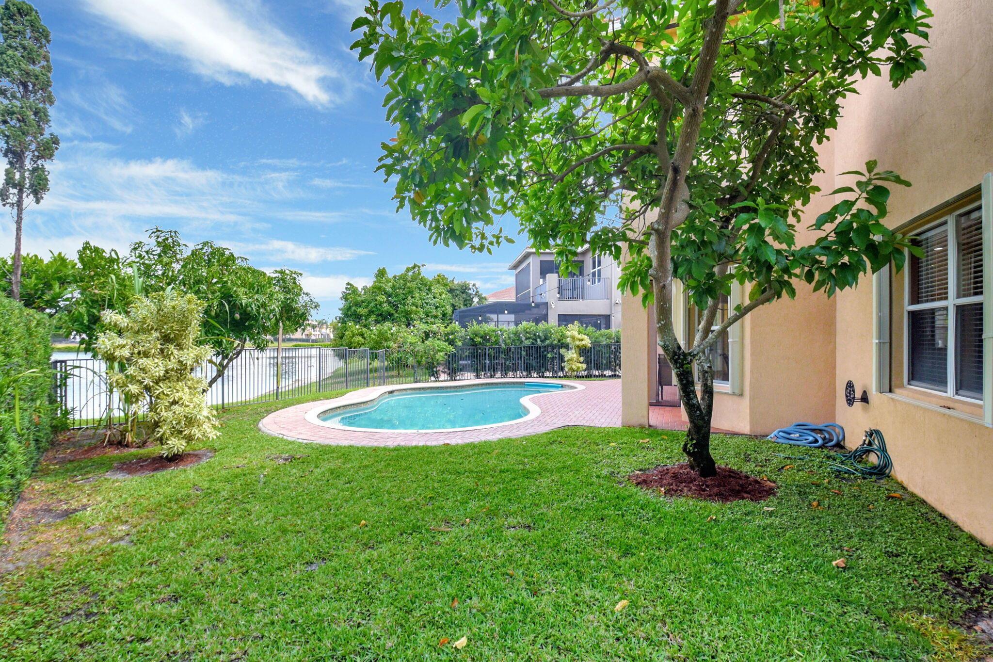 8841 Cobblestone Point Circle