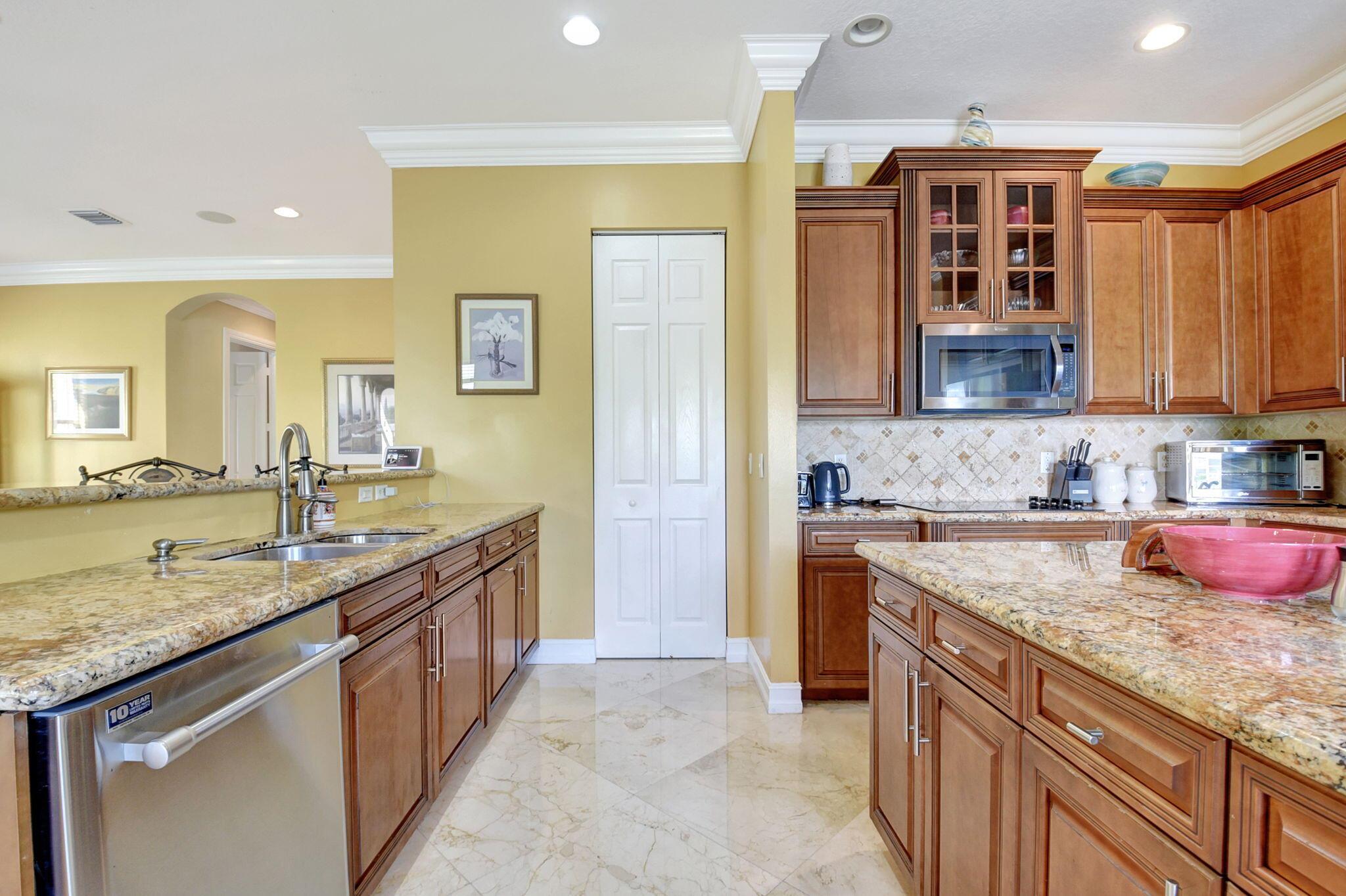 8841 Cobblestone Point Circle