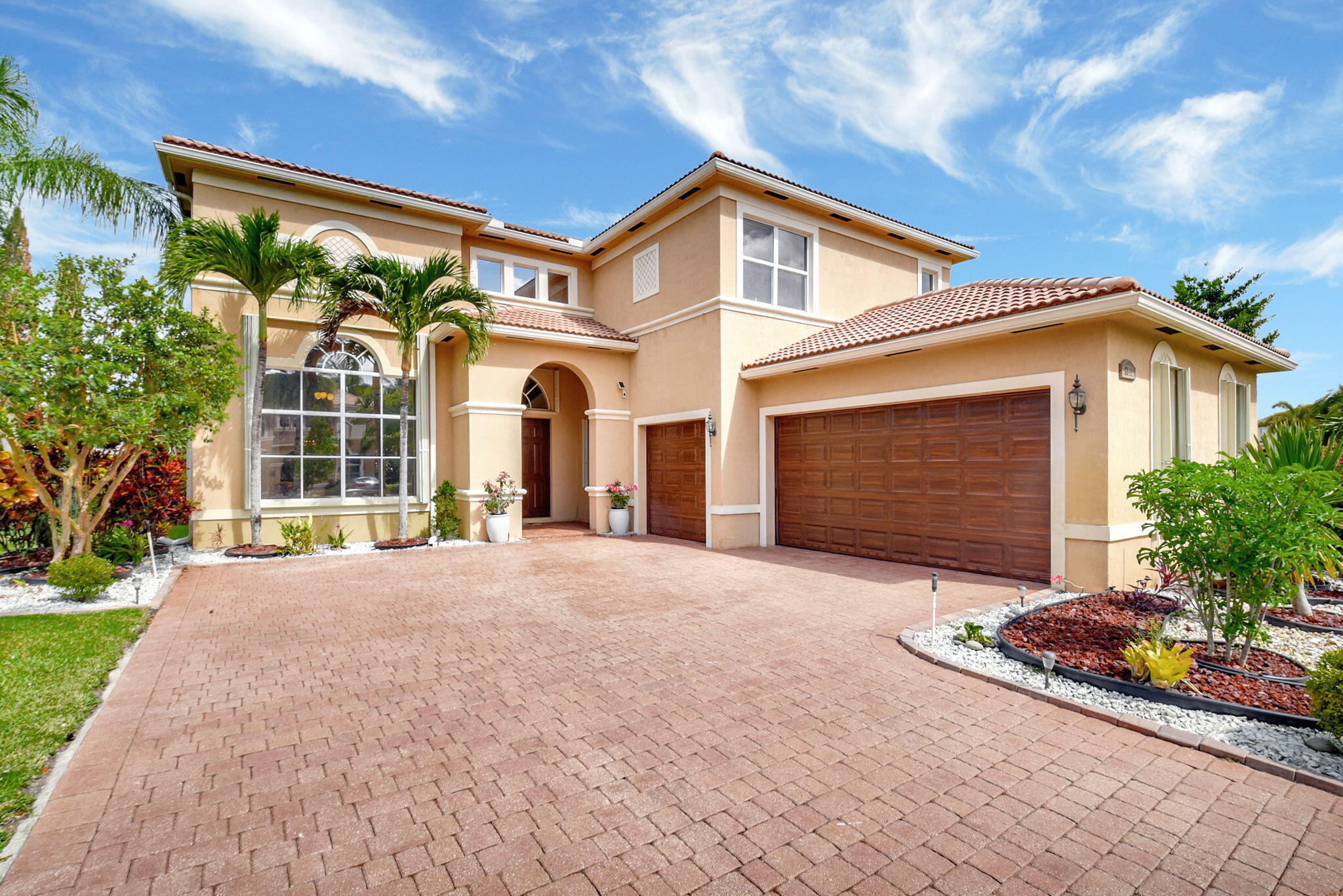 8841 Cobblestone Point Circle