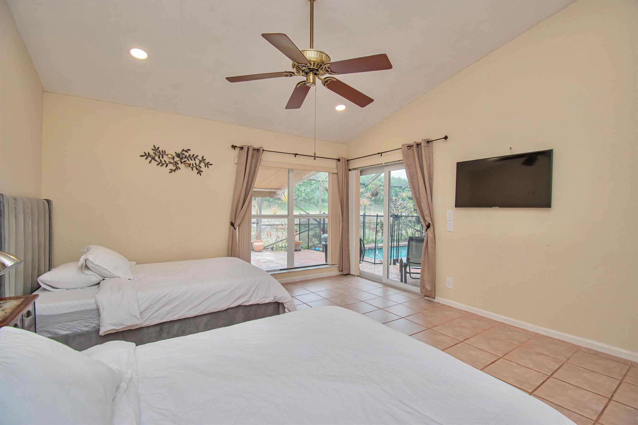 7811 Villa Nova Drive