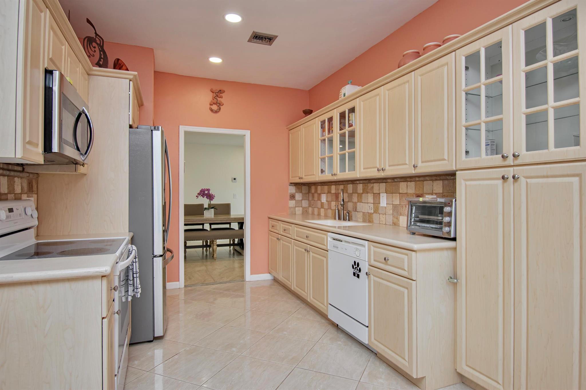 7811 Villa Nova Drive