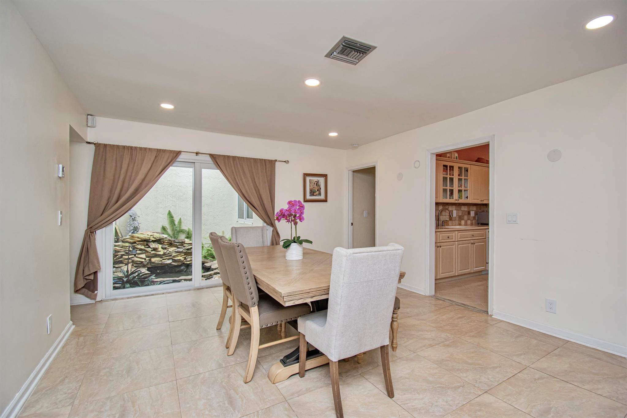 7811 Villa Nova Drive