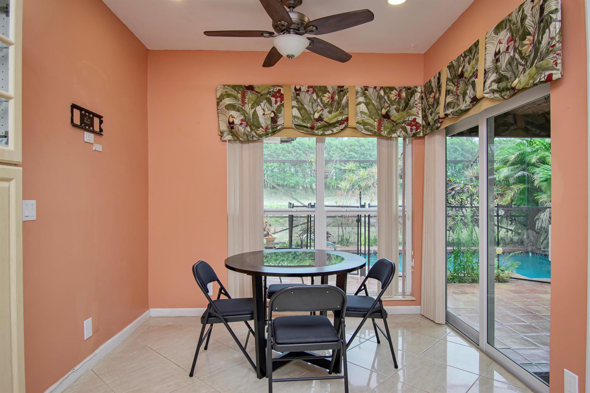 7811 Villa Nova Drive