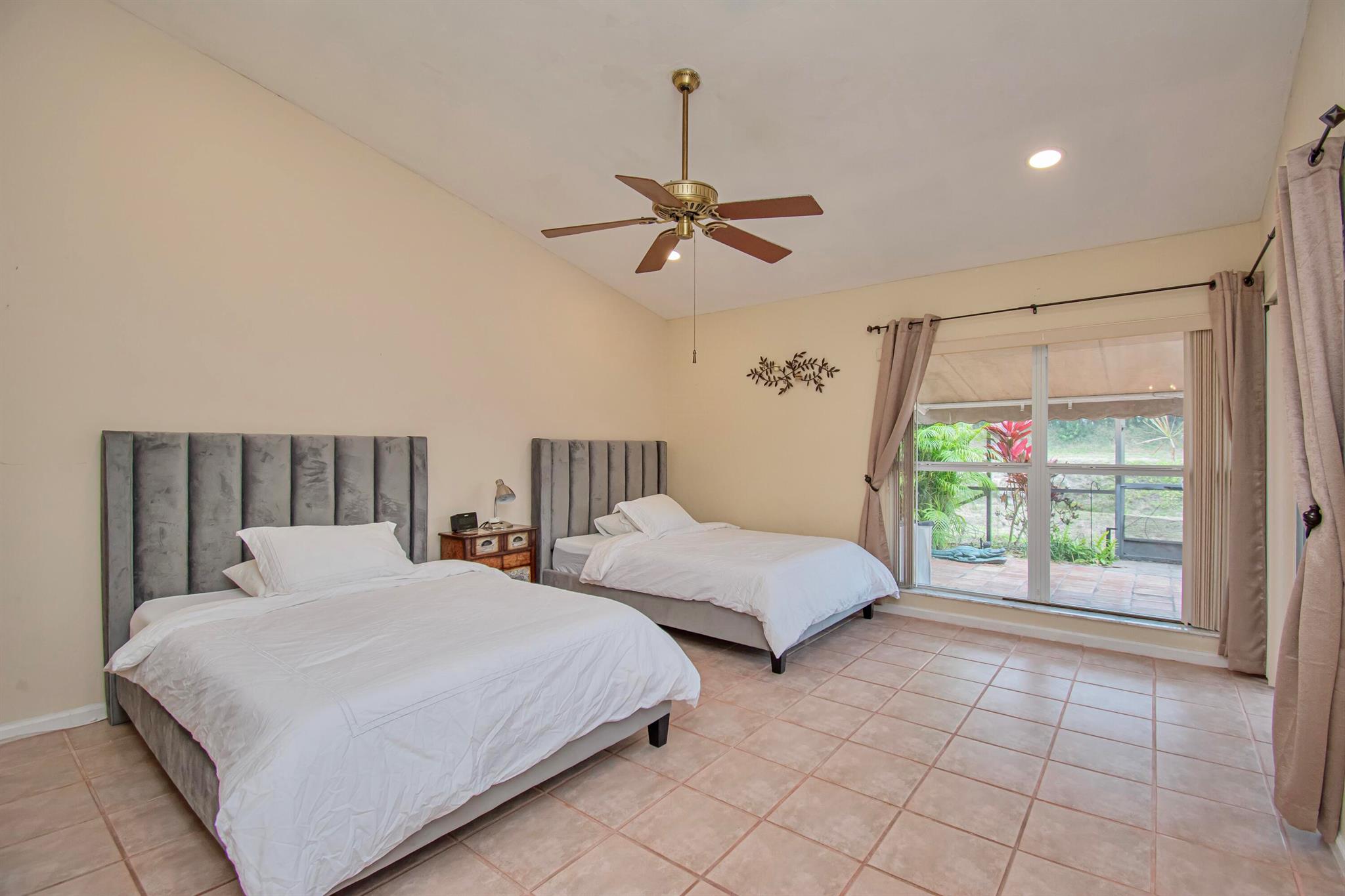 7811 Villa Nova Drive