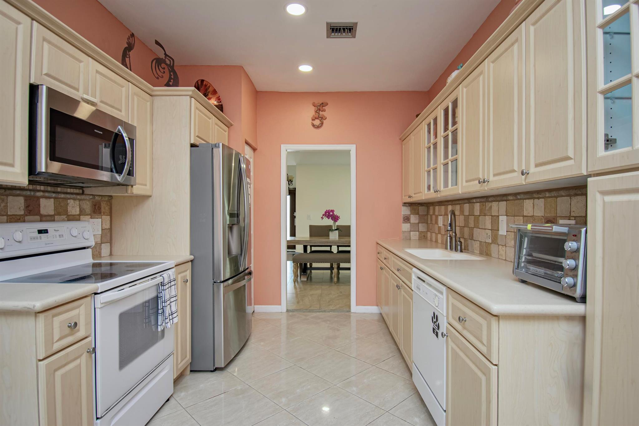 7811 Villa Nova Drive