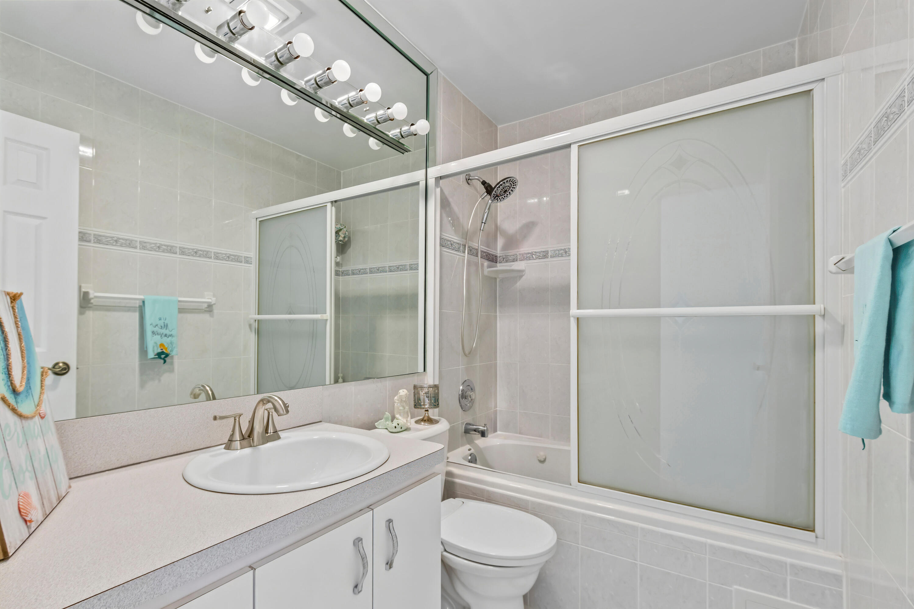 1198 Hillsboro Mile 122