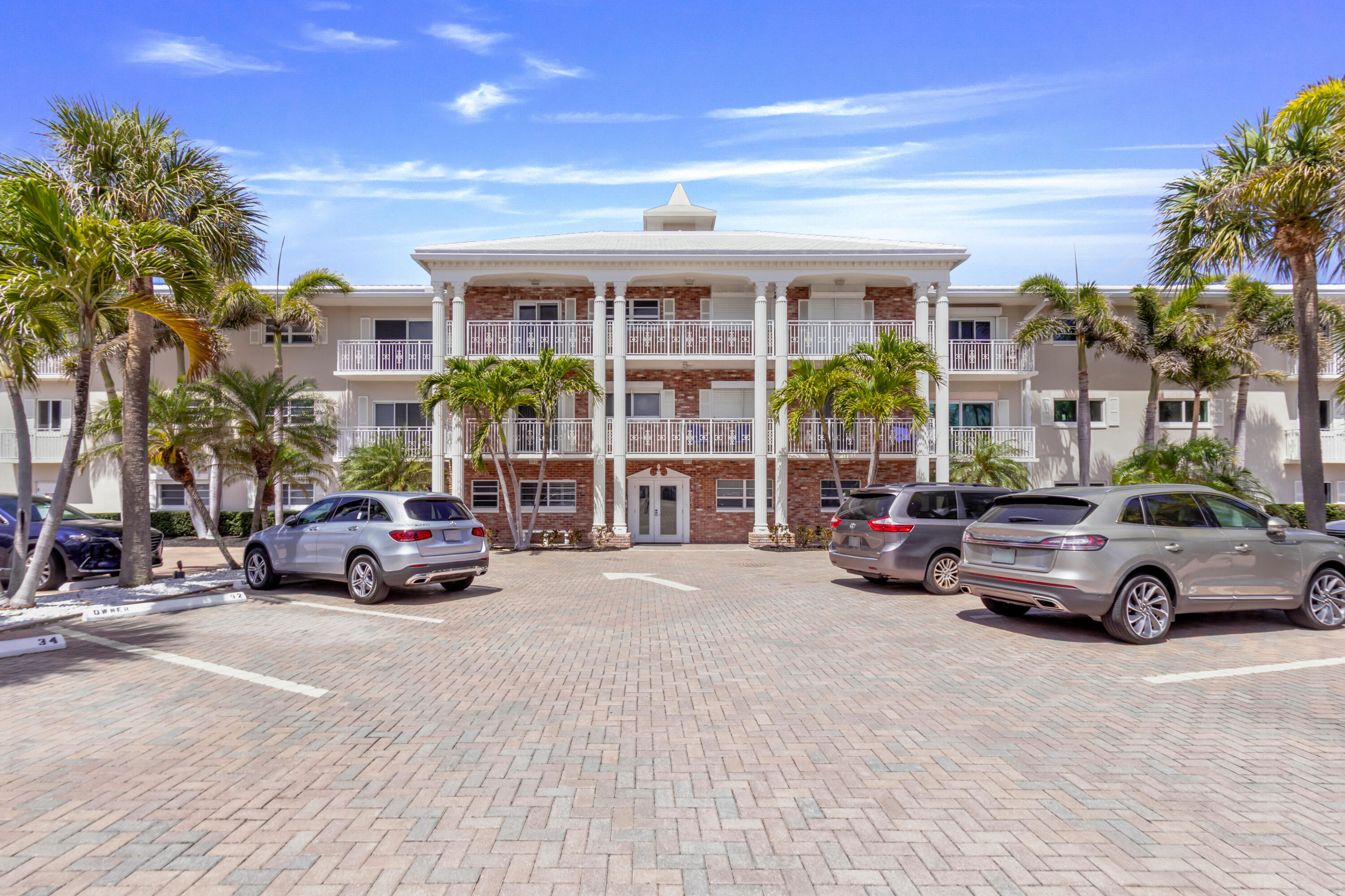 1198 Hillsboro Mile 122