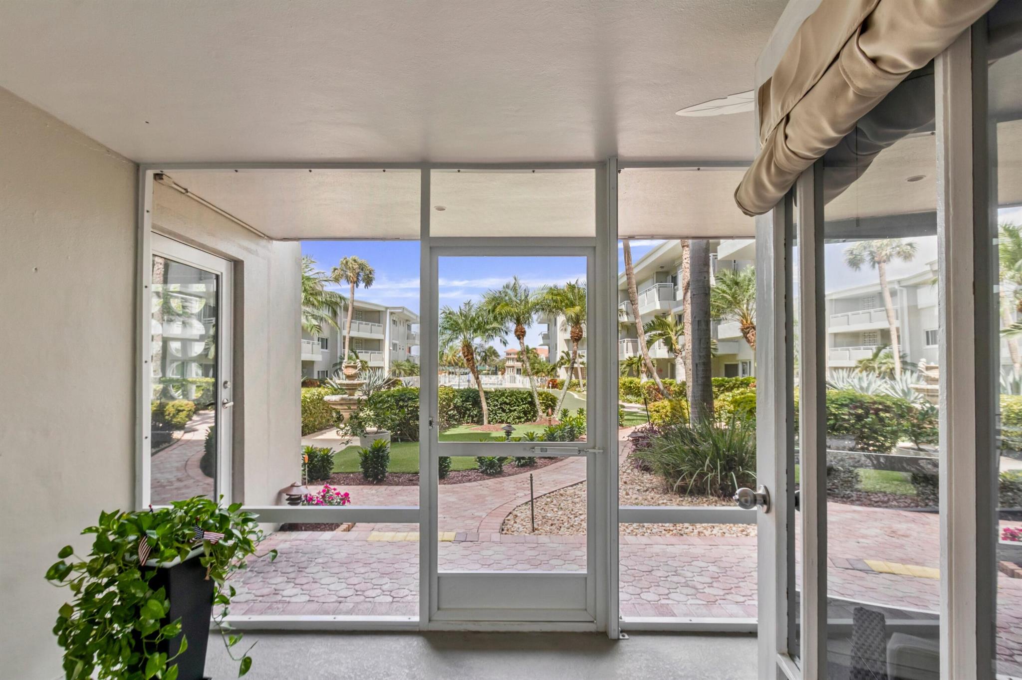 1198 Hillsboro Mile 122