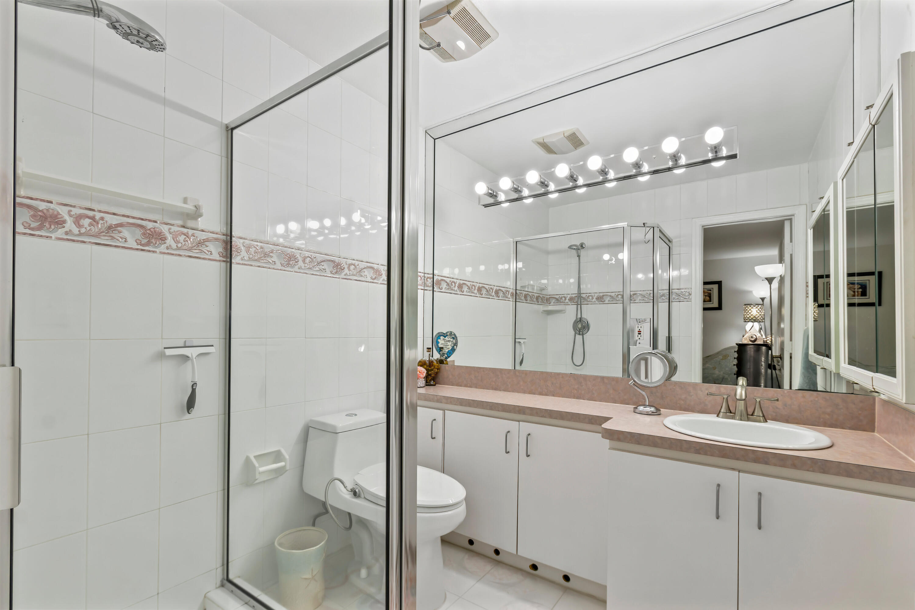 1198 Hillsboro Mile 122