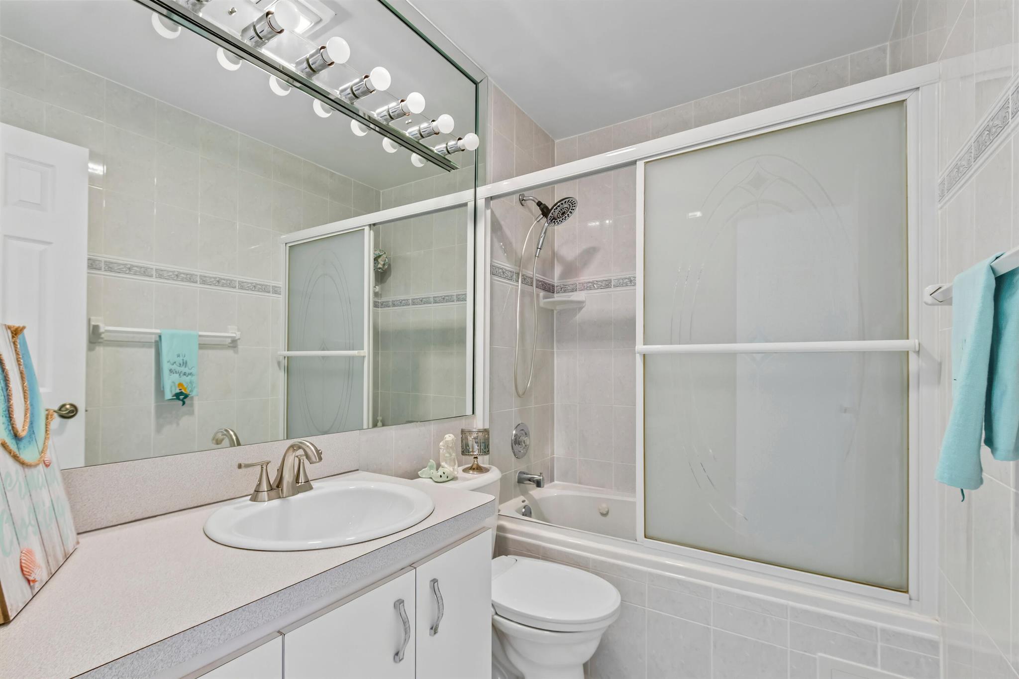 1198 Hillsboro Mile 122