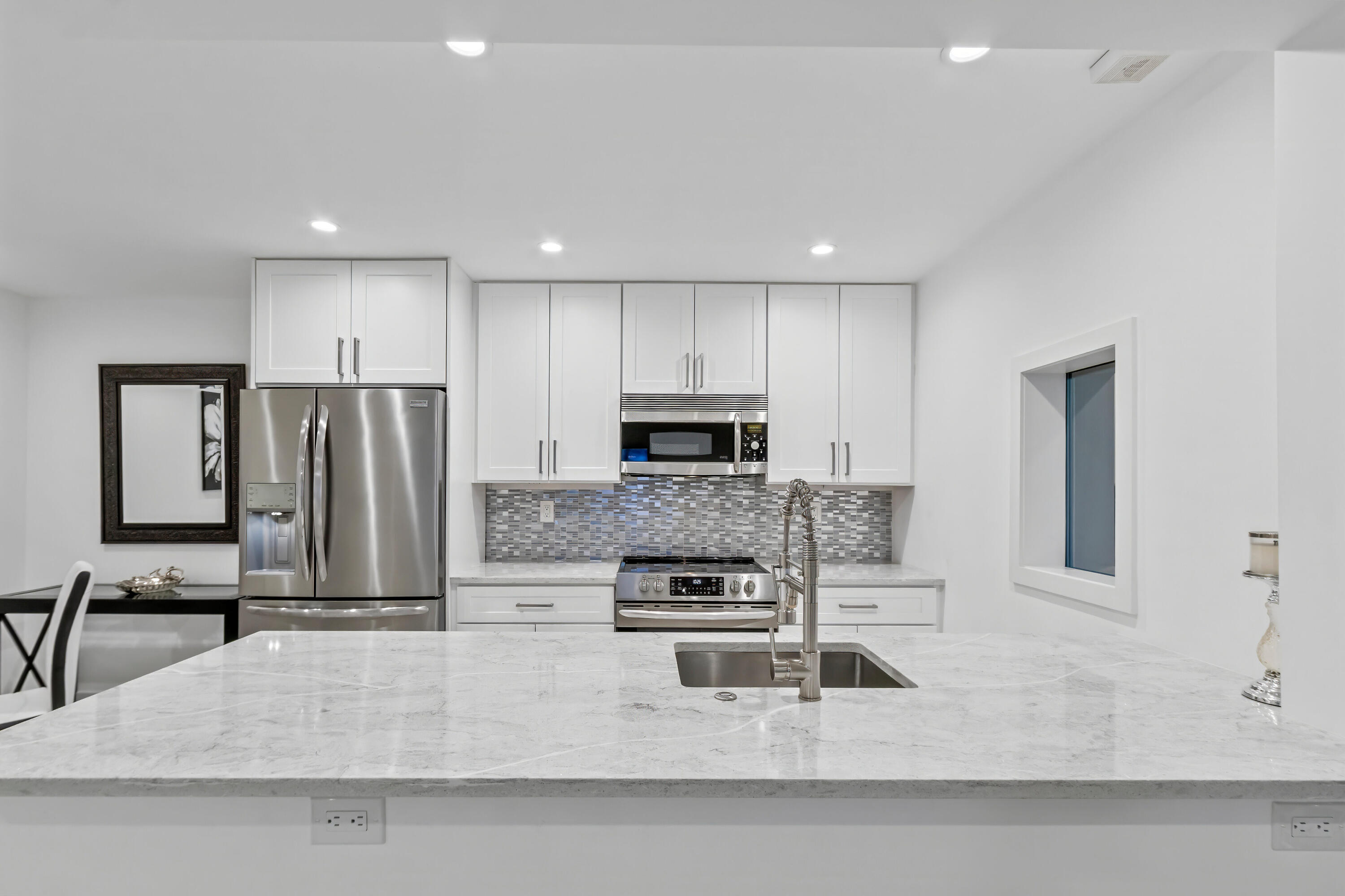 1198 Hillsboro Mile 122