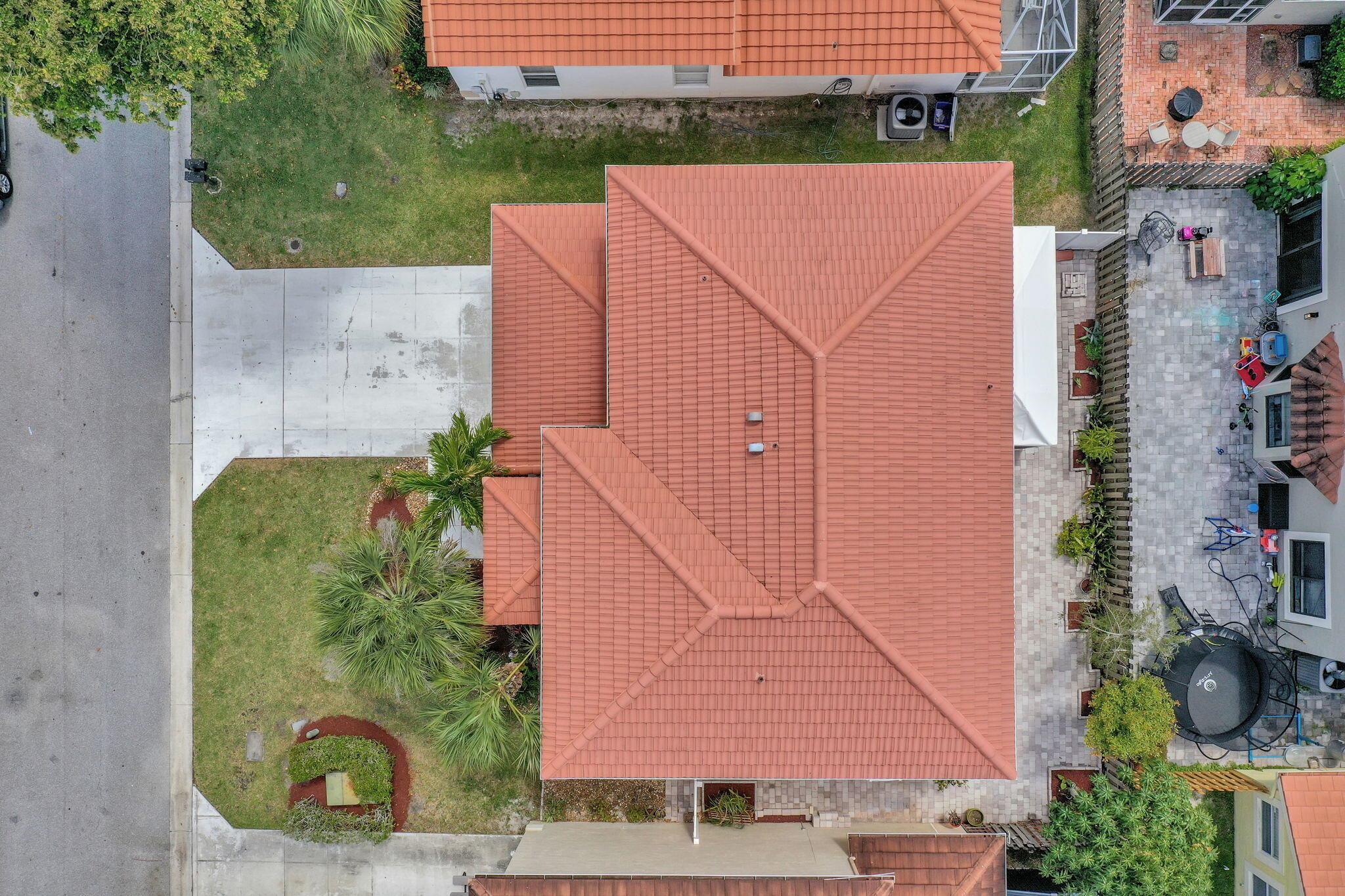 10572 Lake Jasmine Drive