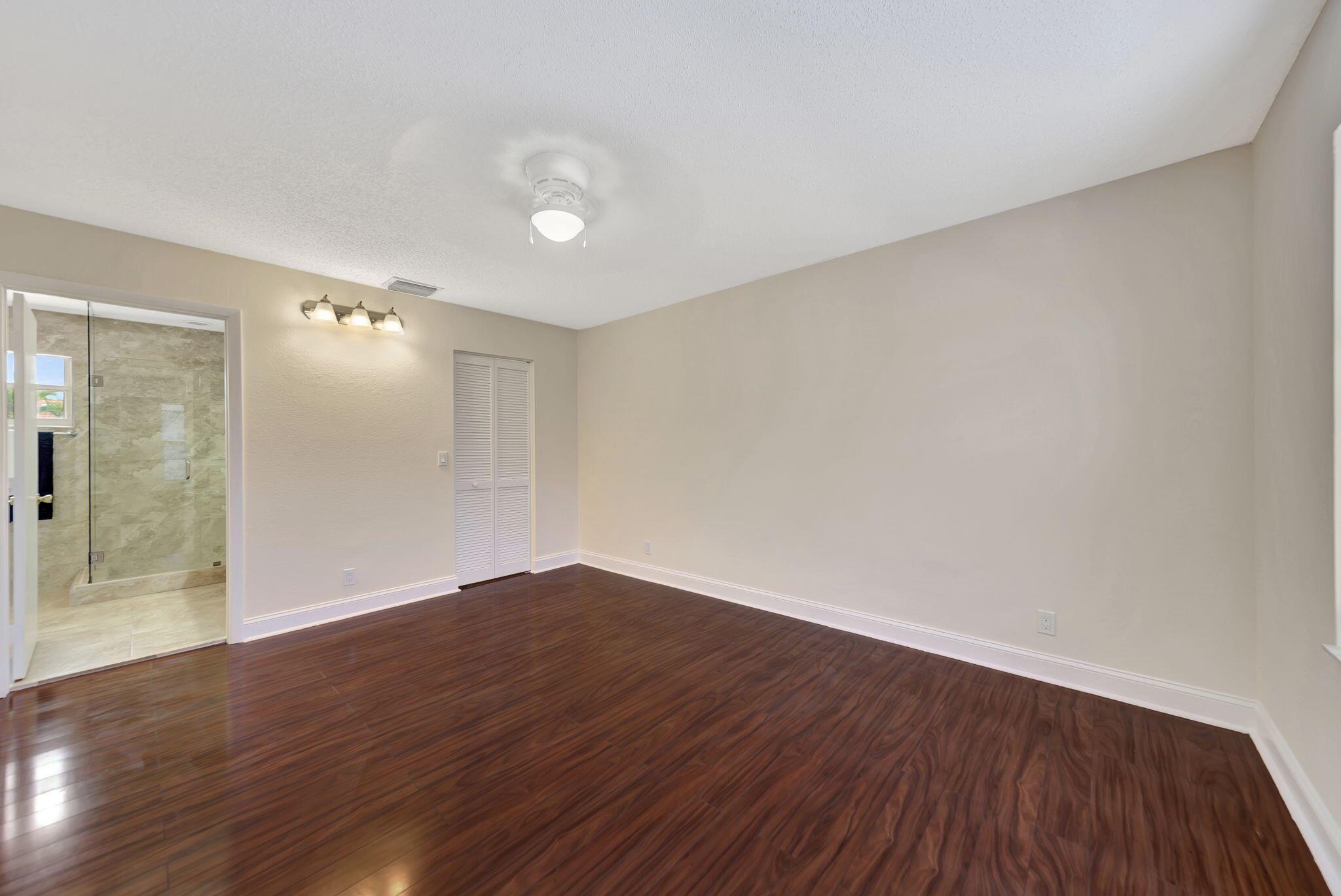 10572 Lake Jasmine Drive