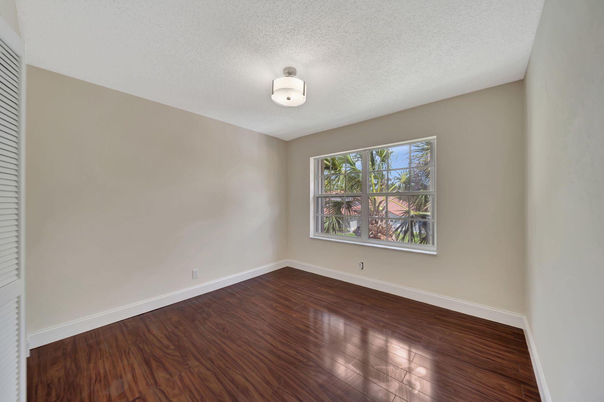 10572 Lake Jasmine Drive