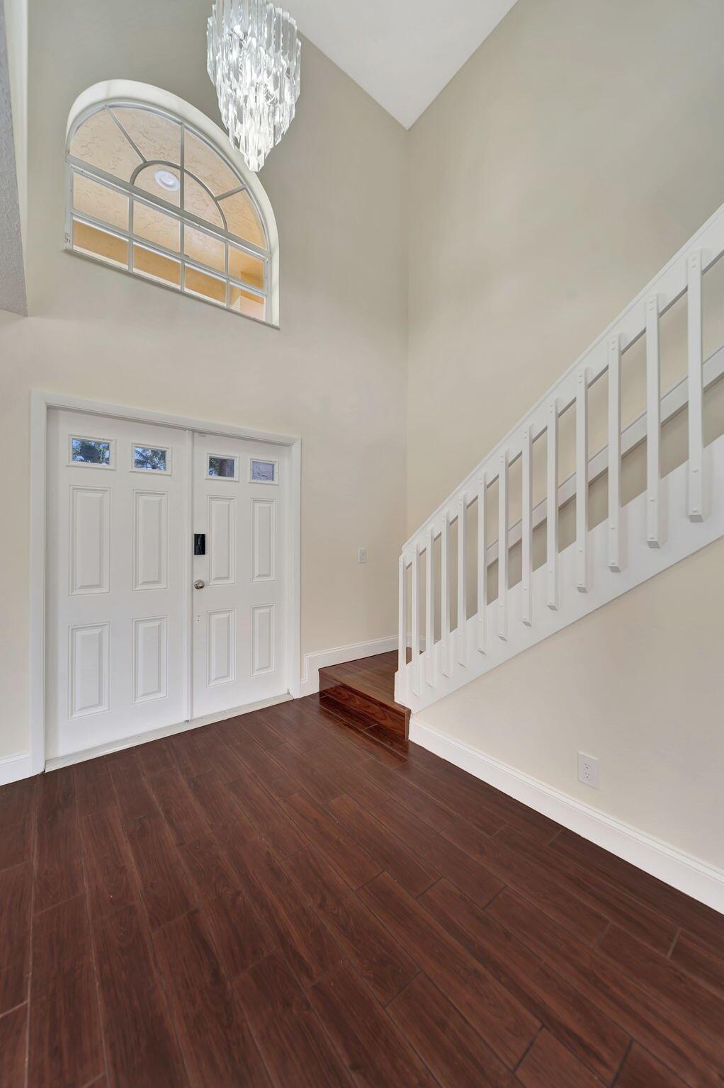 10572 Lake Jasmine Drive