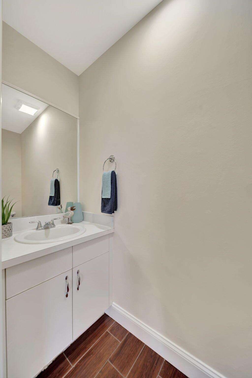 10572 Lake Jasmine Drive