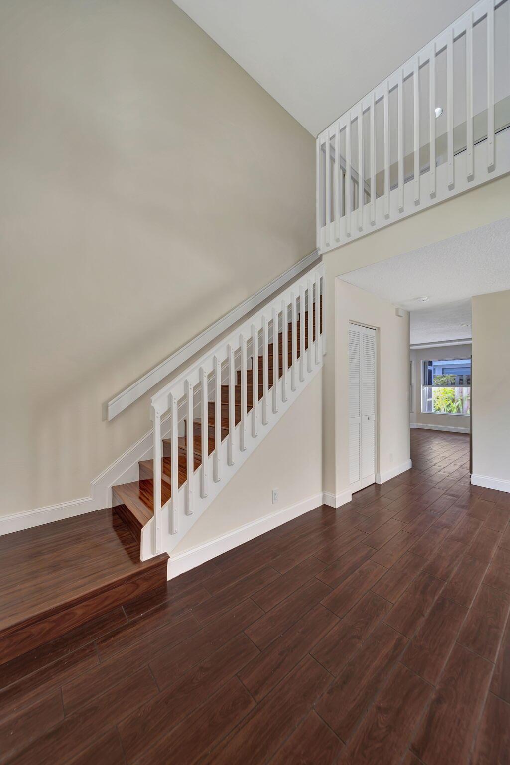 10572 Lake Jasmine Drive