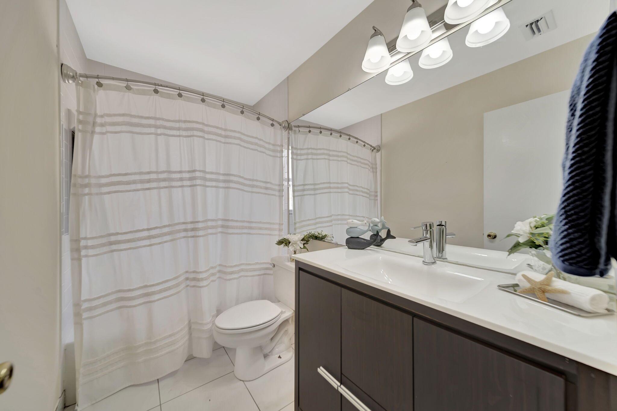 10572 Lake Jasmine Drive