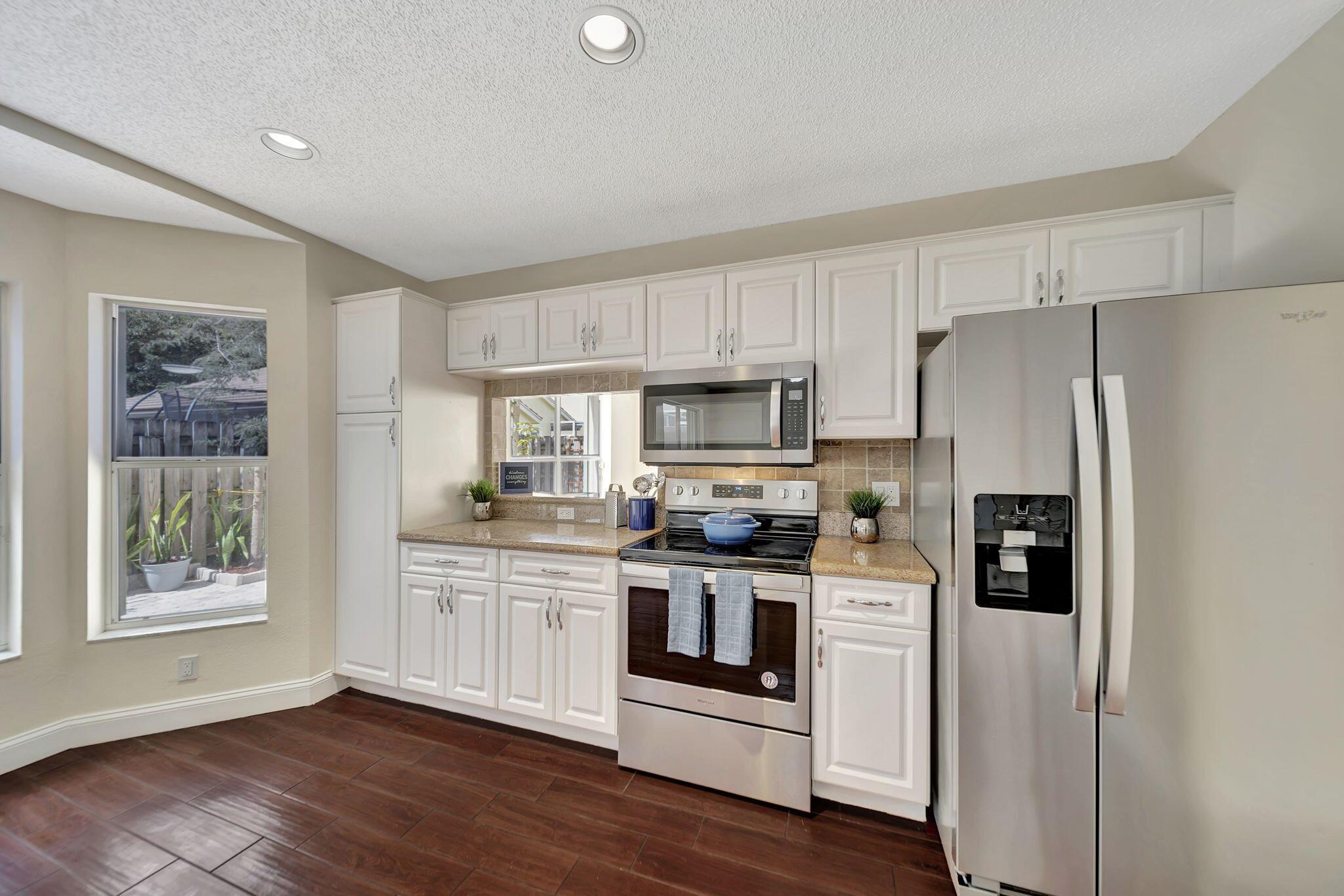 10572 Lake Jasmine Drive