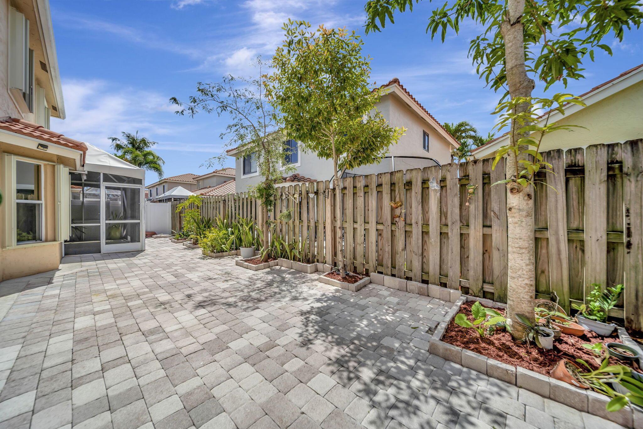 10572 Lake Jasmine Drive