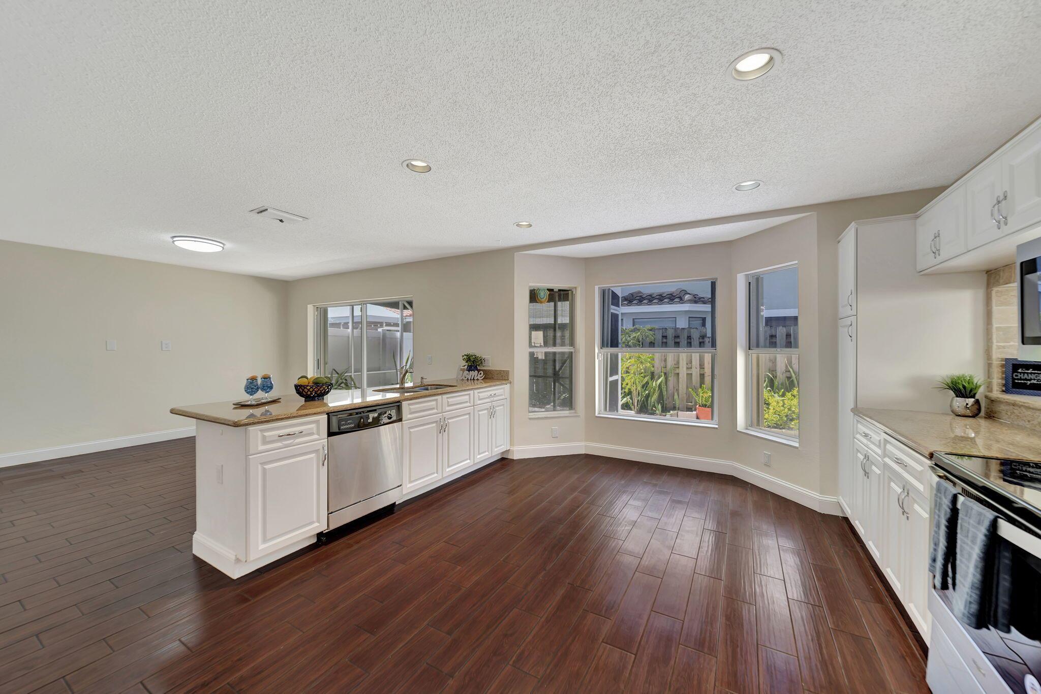 10572 Lake Jasmine Drive