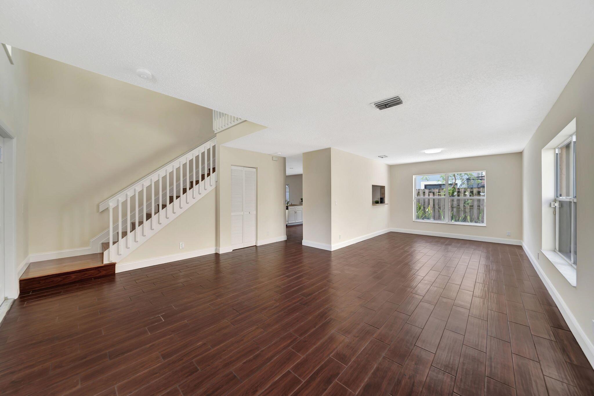 10572 Lake Jasmine Drive