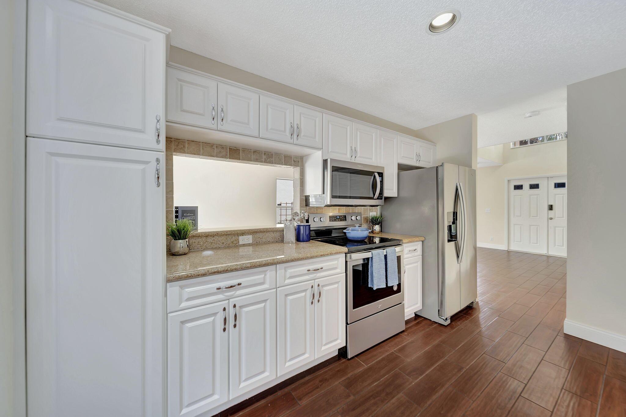 10572 Lake Jasmine Drive