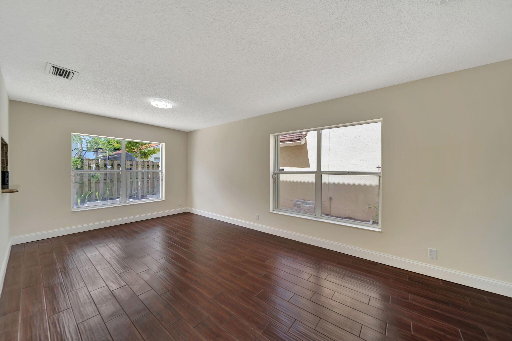 10572 Lake Jasmine Drive