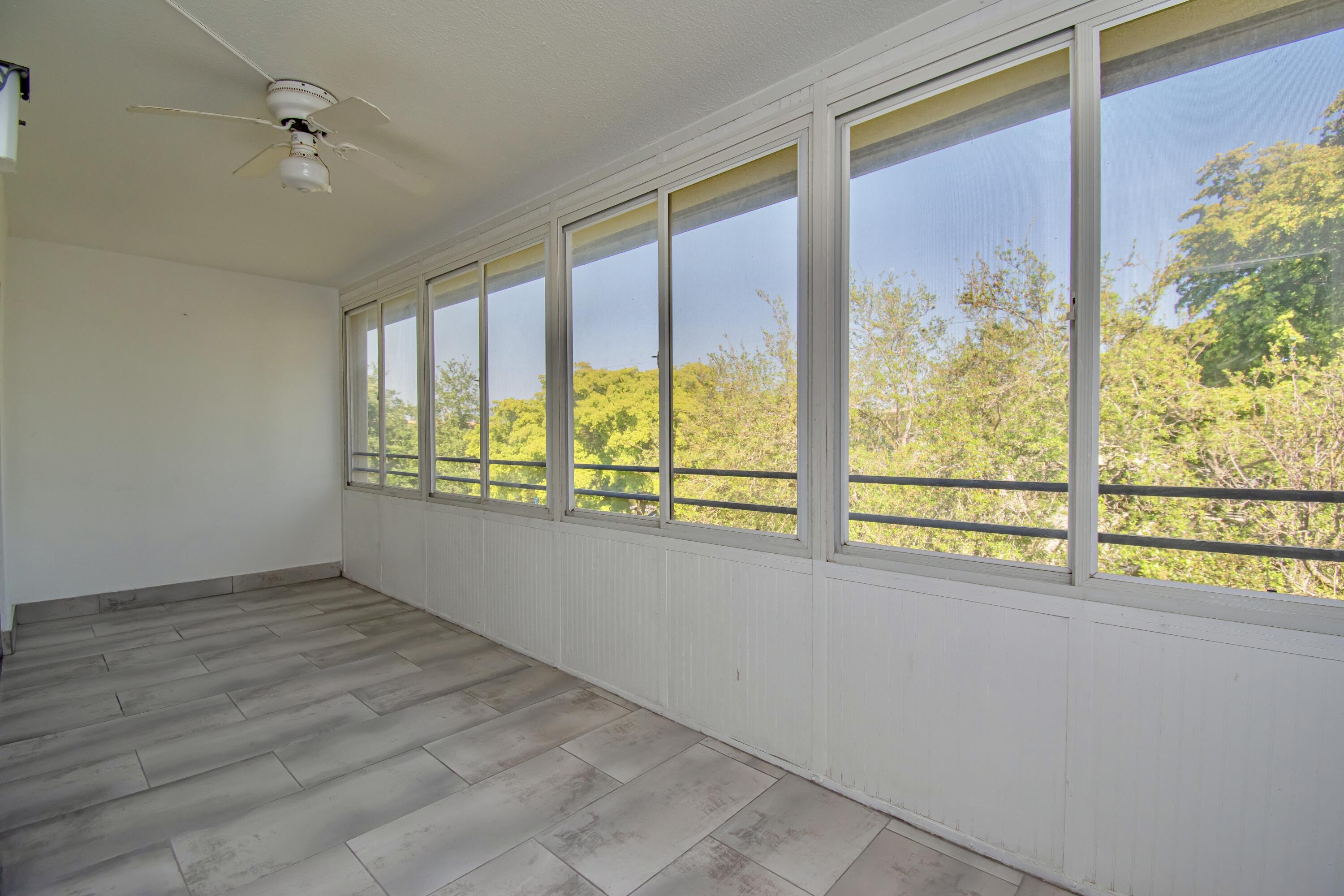 2201 Lucaya Bend K4