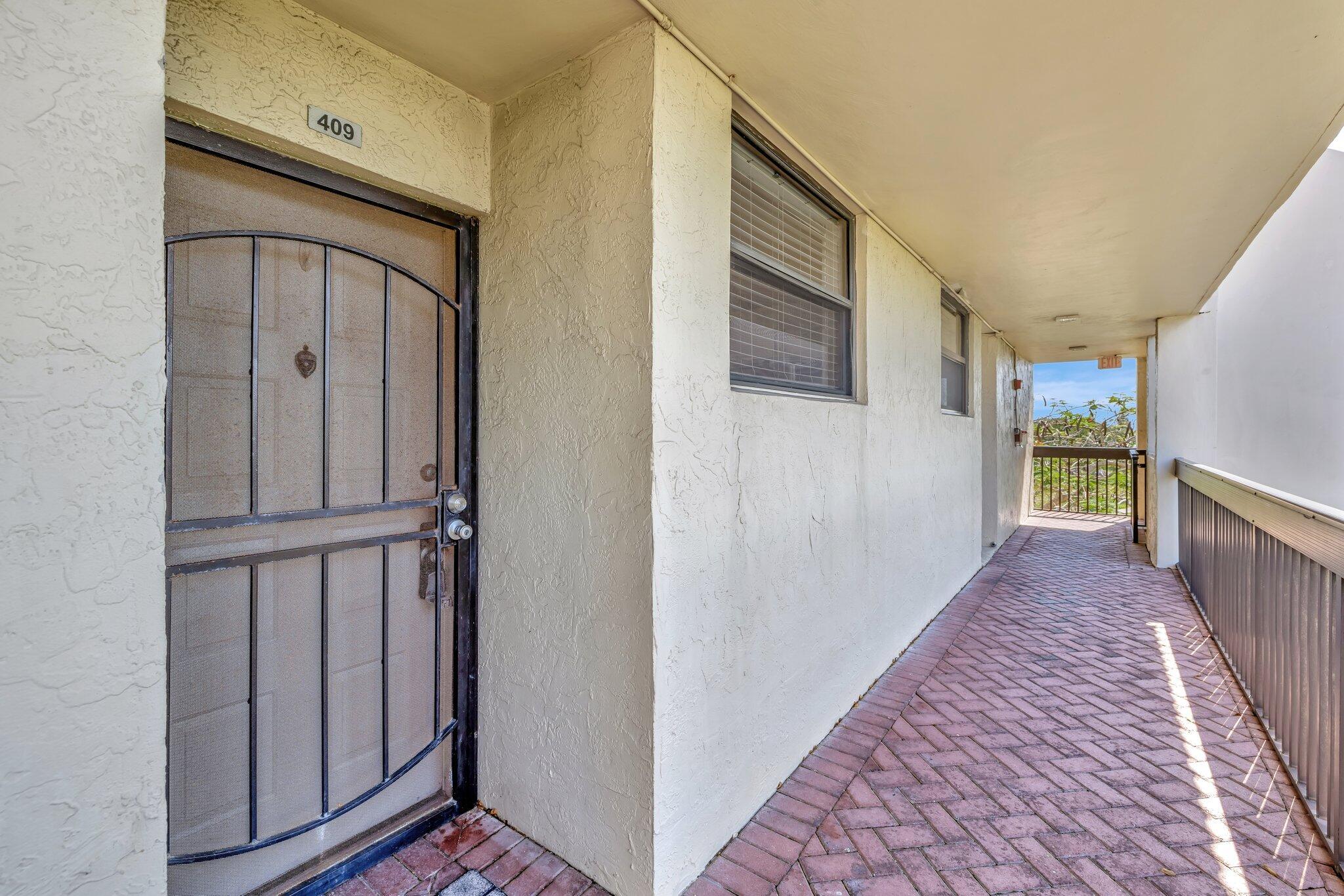 113 Lake Emerald Drive 409