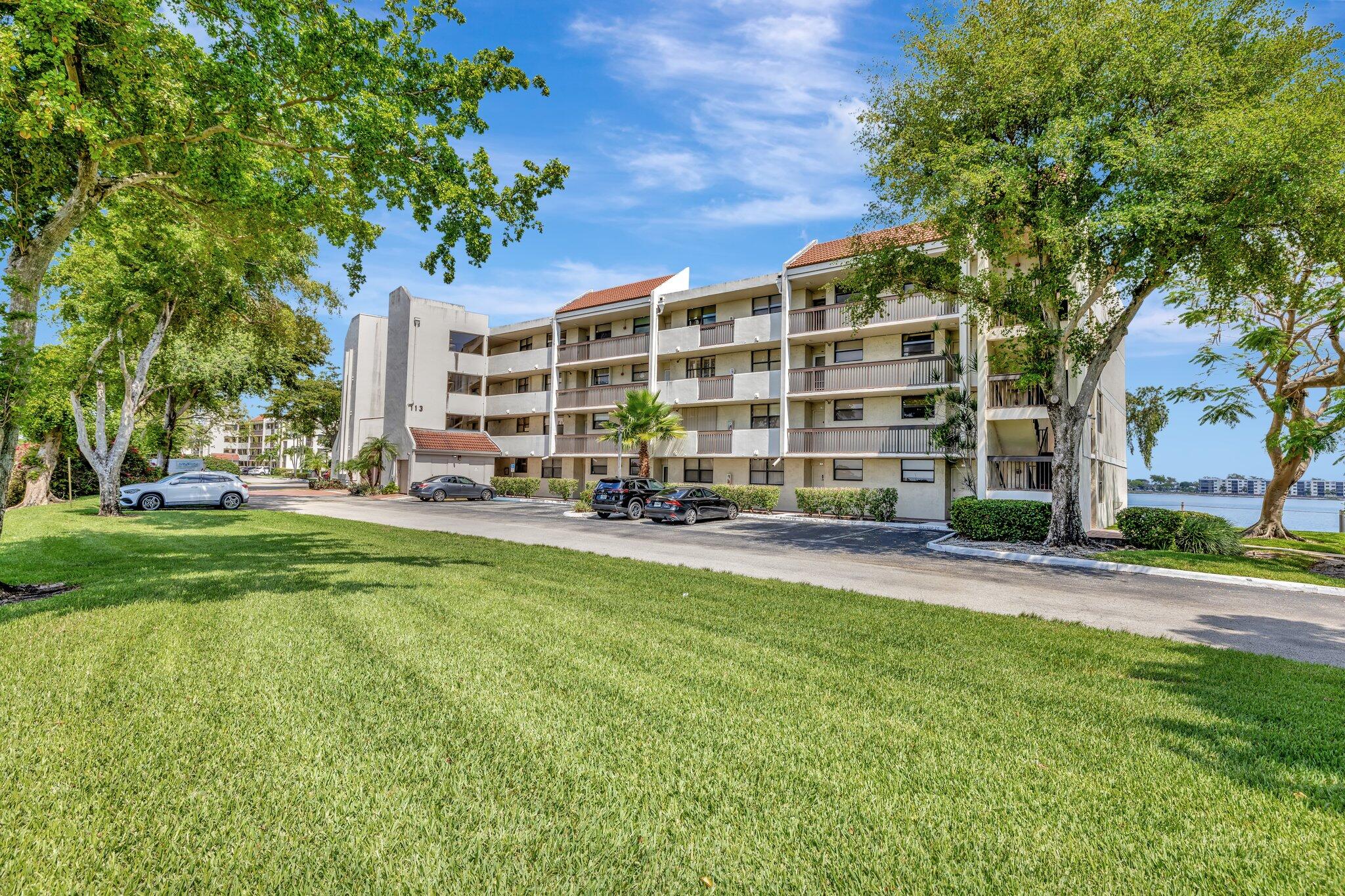 113 Lake Emerald Drive 409