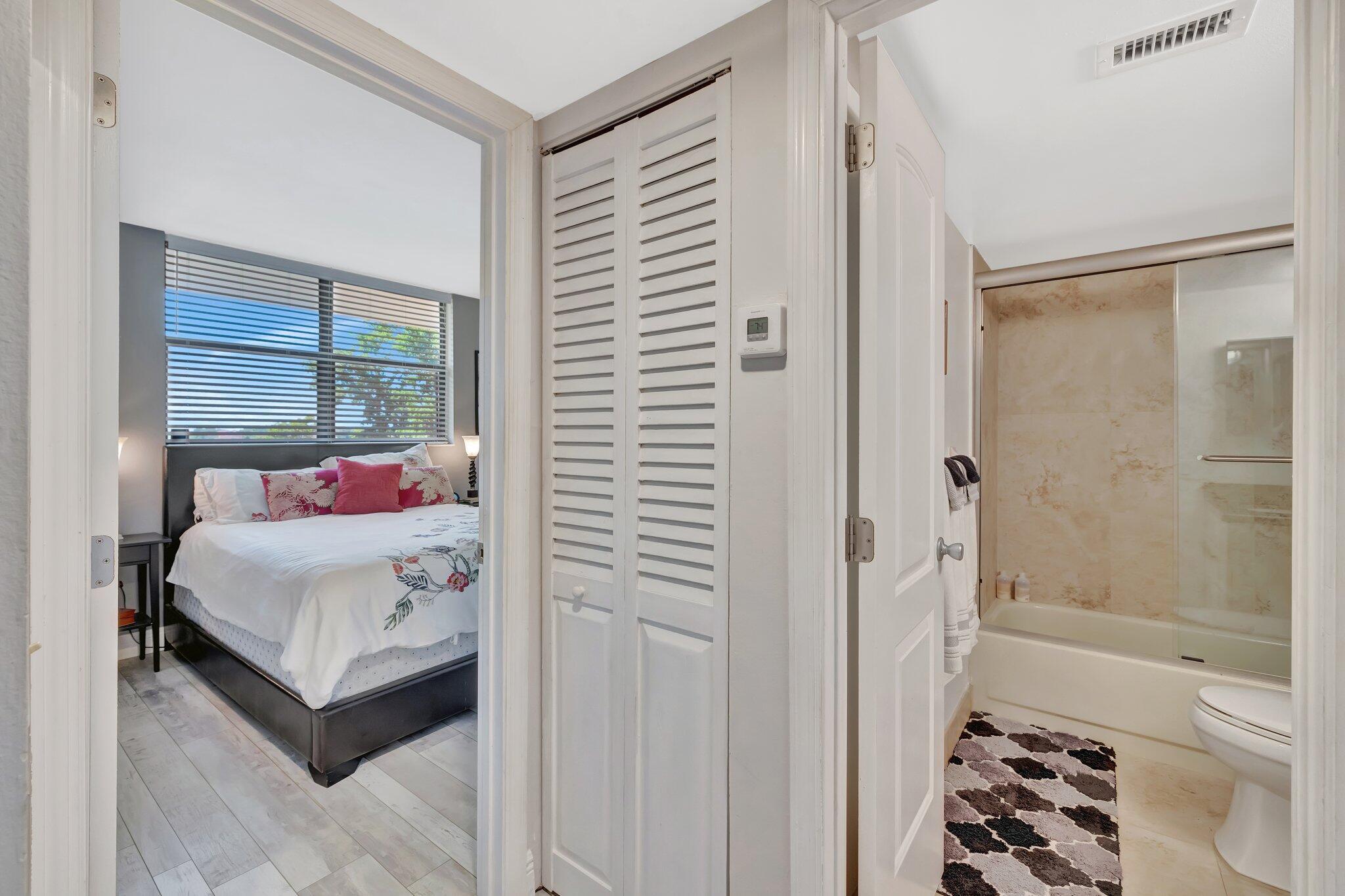 113 Lake Emerald Drive 409