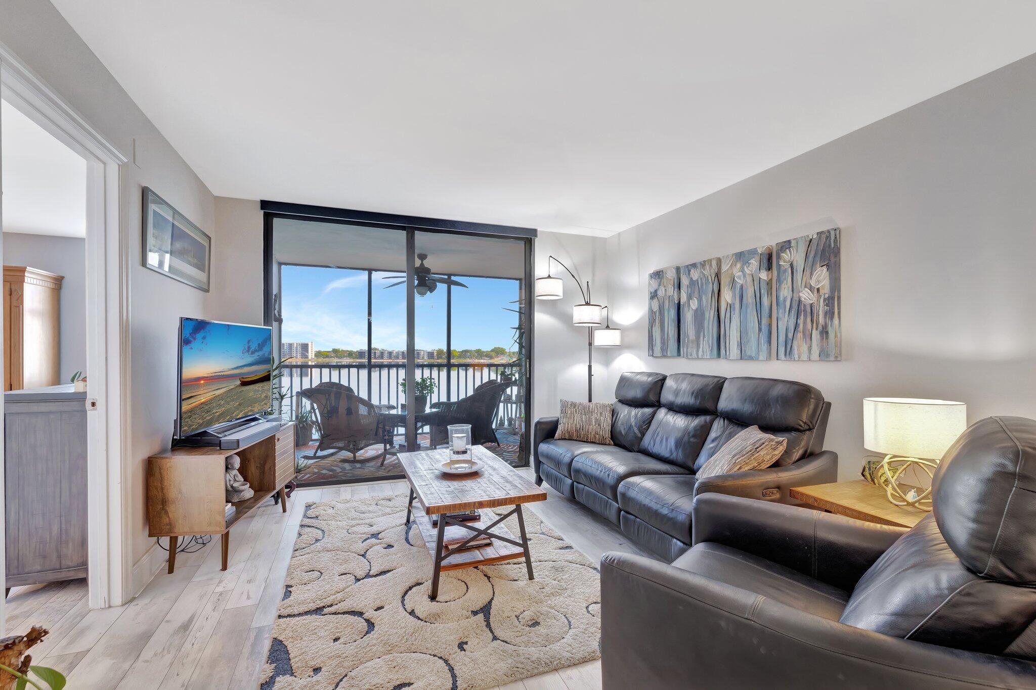 113 Lake Emerald Drive 409