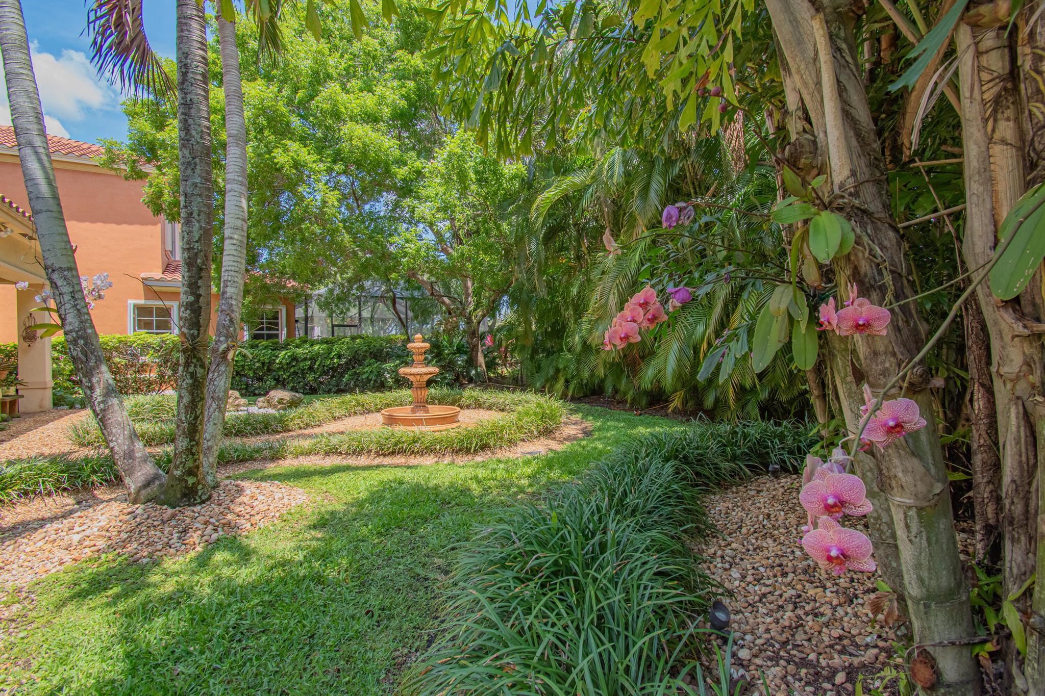 10689 Willow Oak Court