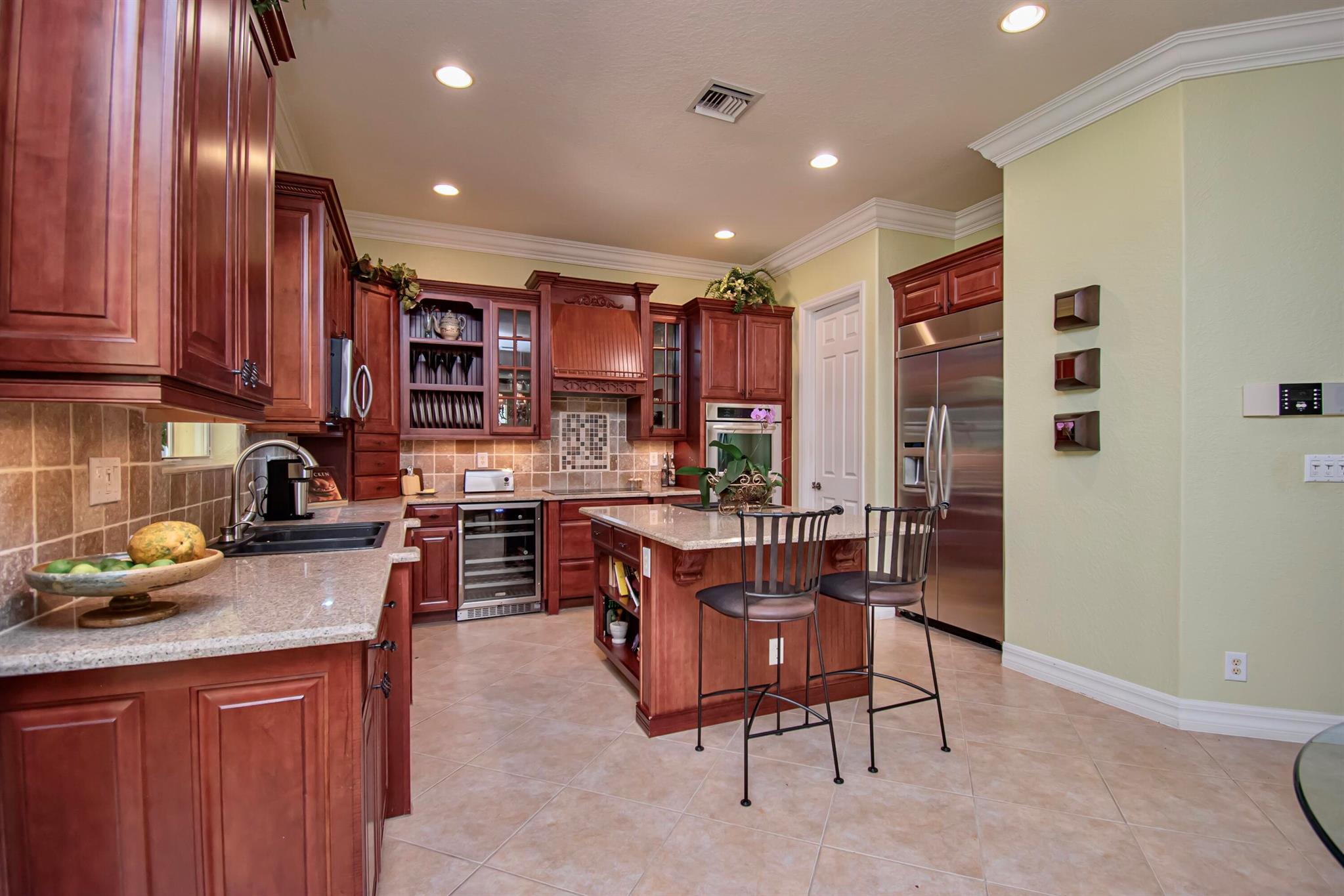 10689 Willow Oak Court