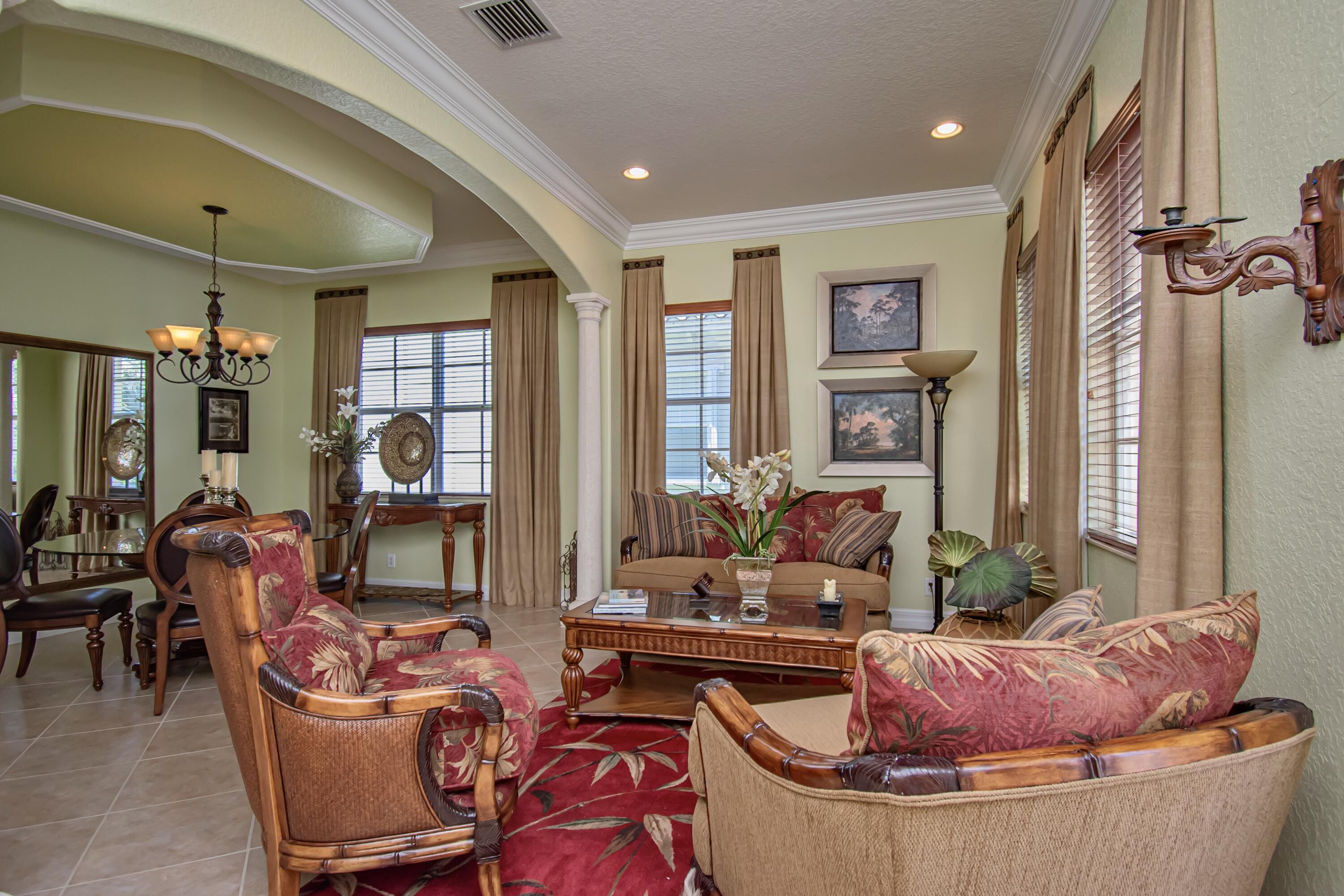 10689 Willow Oak Court