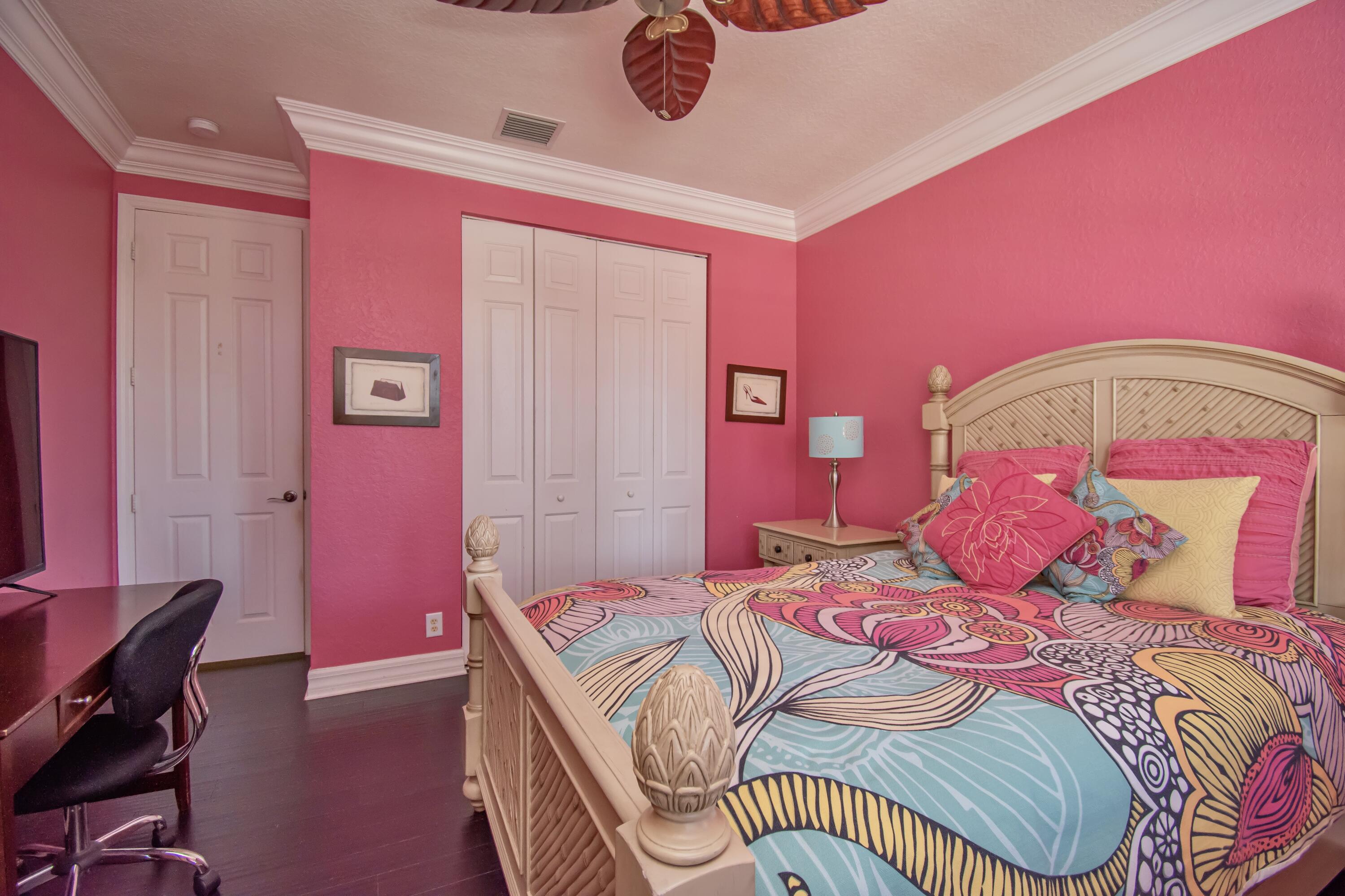 10689 Willow Oak Court