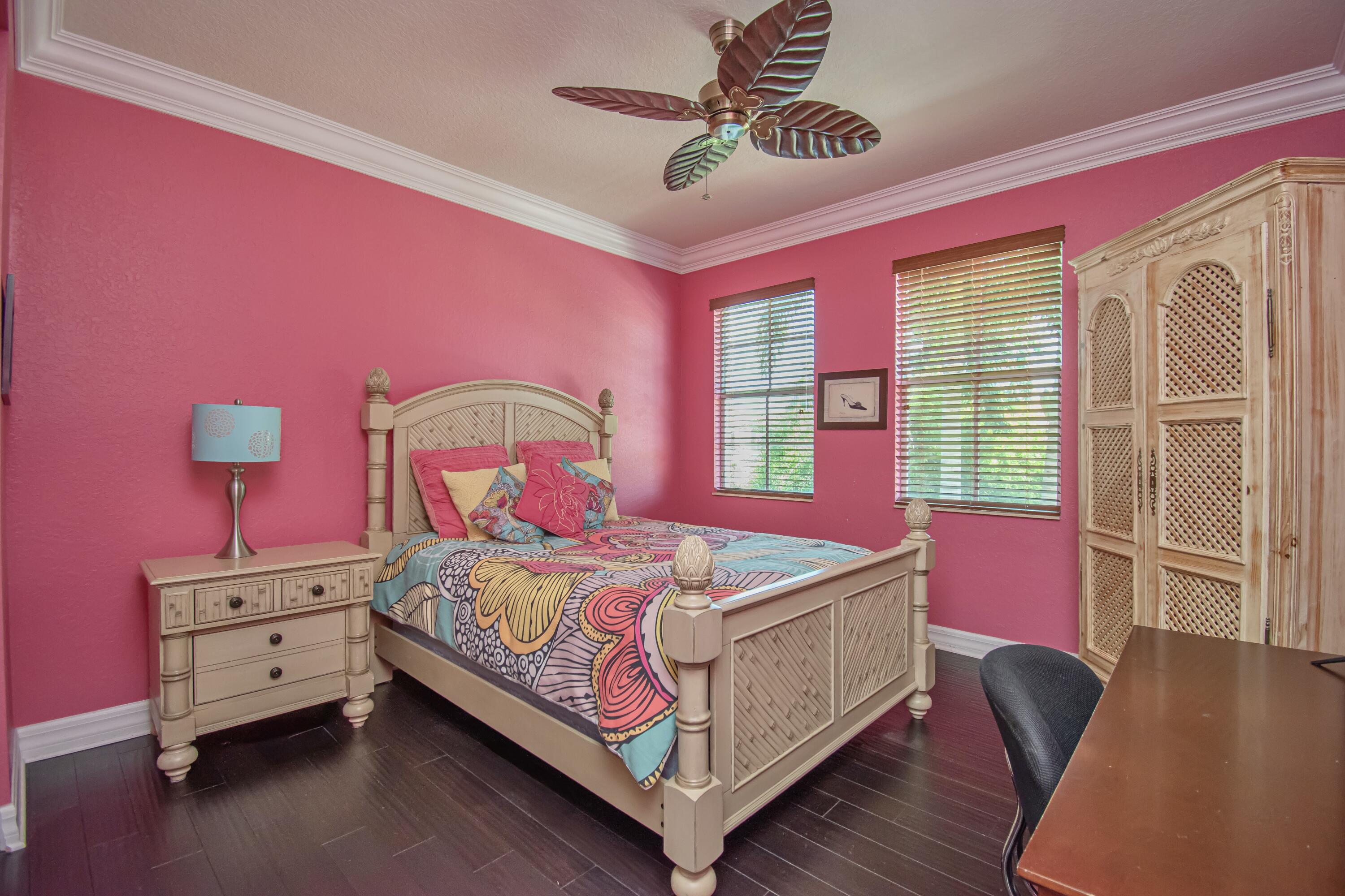 10689 Willow Oak Court